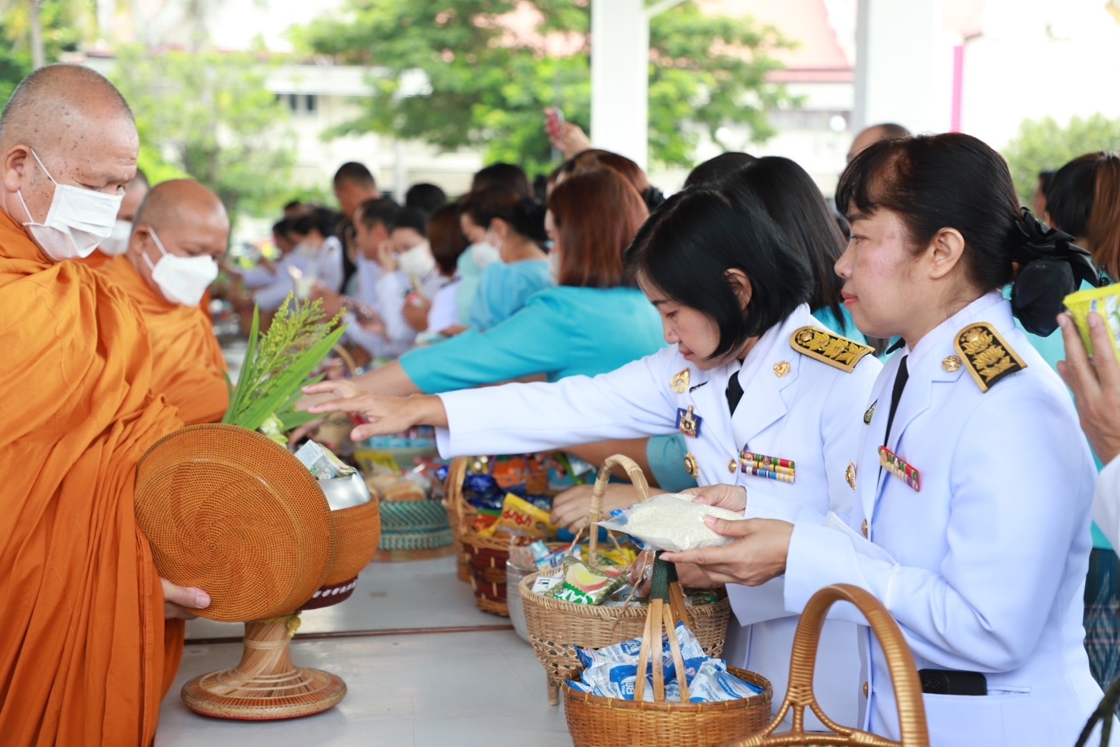พช.ยโสธร ร่วมพิธีทำบุญตักบาตรพระสงฆ์ 92 รูป ถวายพระราชกุศลแด่สมเด็จพระนางเจ้าสิริกิติ์ พระบรมราชินีนาถ พระบรมราชชนนีพันปีหลวง เนื่องในโอกาสวันมหามงคลเฉลิมพระชนมพรรษา 12 สิงหาคม 2566