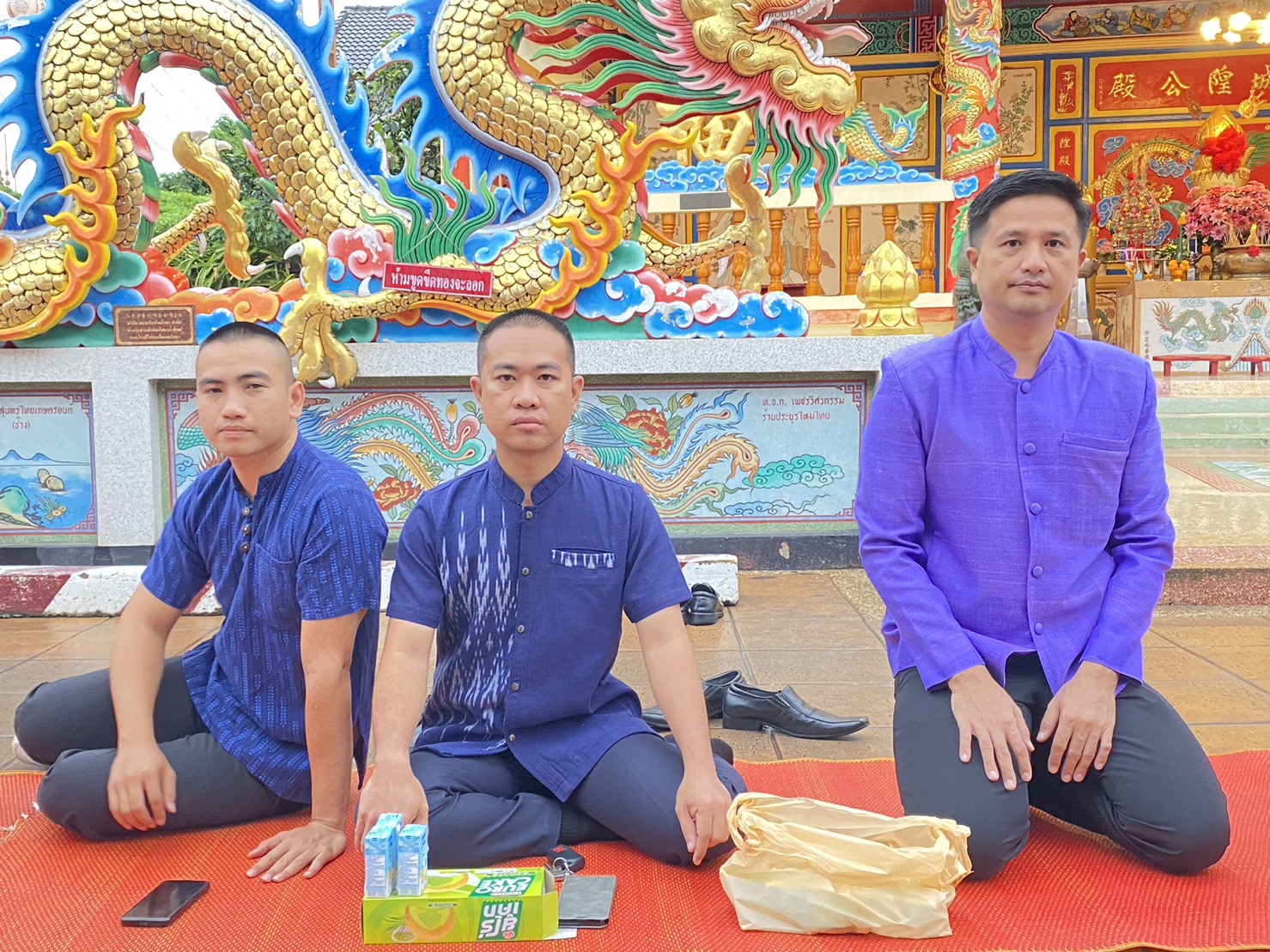 ☘พช.ยโสธรร่วมทำบุญตักบาตรย้อนยุค วิถีถิ่น วิถีไทย ถนนคนเดินยโสธร เมืองเก่าบ้านสิงห์ท่า และร่วมกันสวมใส่ผ้าไทยตามโครงการ “ผ้าไทยใส่ให้สนุก”