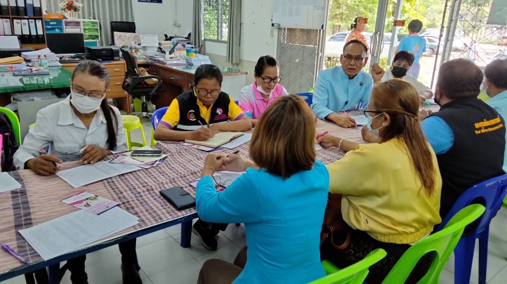 พช.ยโสธร ลงพื้นที่ติดตามการดำเนินงานกองทุนพัฒนาบทบาทสตรี อำเภอเมืองยโสธร จังหวัดยโสธร