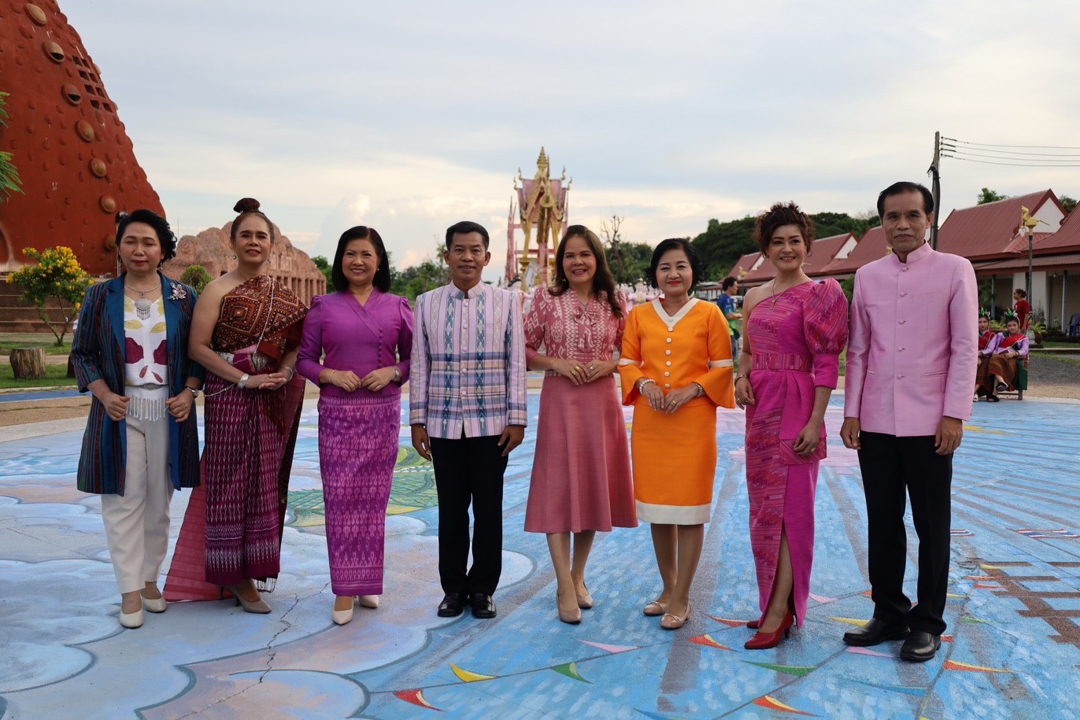 พช.ยโสธร ร่วมเดินแบบผ้าไทย ผ้าพื้นถิ่นยโสธร ในงาน “บั้งไฟเฟสติวัล สีสันยโสธร 2023” กระตุ้นเศรษฐกิจและการท่องเที่ยวจังหวัดยโสธร