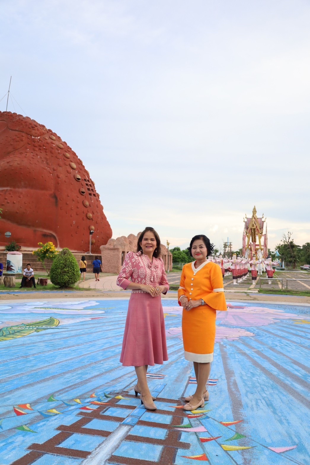 พช.ยโสธร ร่วมเดินแบบผ้าไทย ผ้าพื้นถิ่นยโสธร ในงาน “บั้งไฟเฟสติวัล สีสันยโสธร 2023” กระตุ้นเศรษฐกิจและการท่องเที่ยวจังหวัดยโสธร