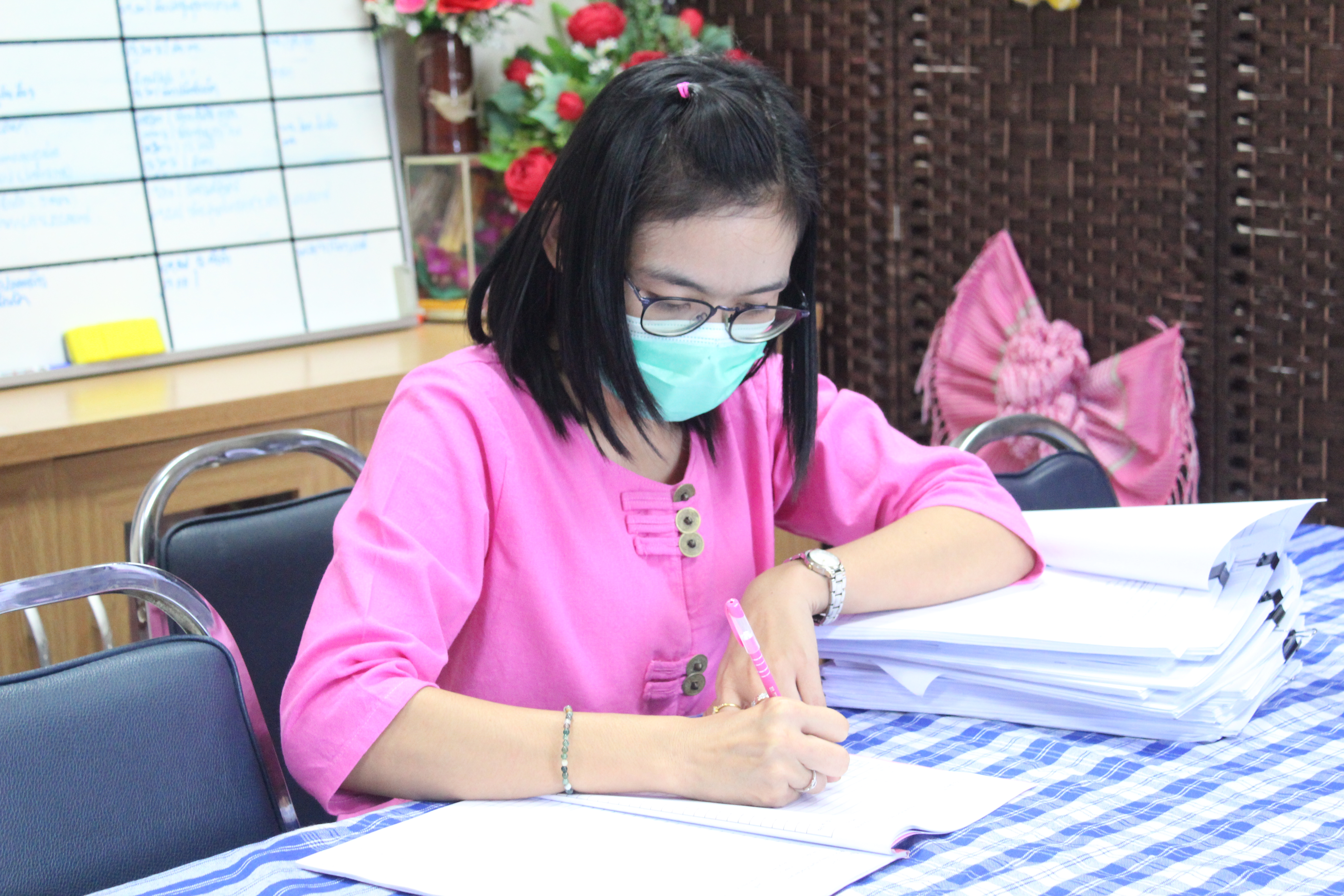 พช.ยโสธร ร่วมประชุมการติดตามเร่งรัดการเบิกจ่ายงบประมาณ กรมการพัฒนาชุมชน ประจำปีงบประมาณ พ.ศ. 2566 ผ่านระบบวีดิทัศน์ทางไกล