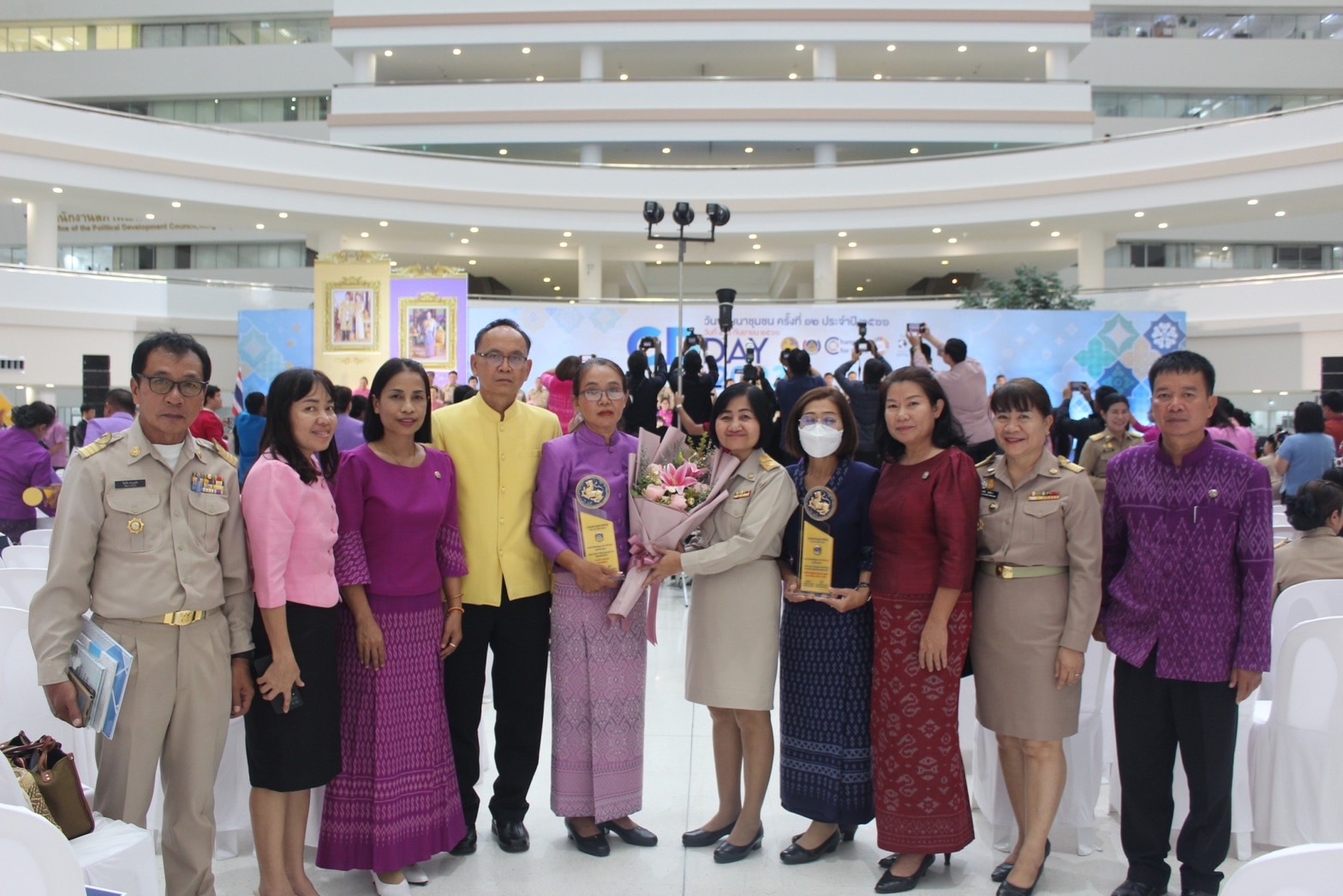 พช.ยโสธร นำกลุ่มองค์กร ผู้นำชุมชน เข้ารับโล่รางวัลสารสนเทศตำบลต้นแบบเพื่อพัฒนาคุณภาพชีวิต ระดับประเทศและกิจกรรมพัฒนาชุมชนอื่นอีกมากมาย ในงานแสดงผลสำเร็จของการพัฒนา (วันพัฒนาชุมชน ครั้งที่ 12 ปี 2566) CD DAY 2023