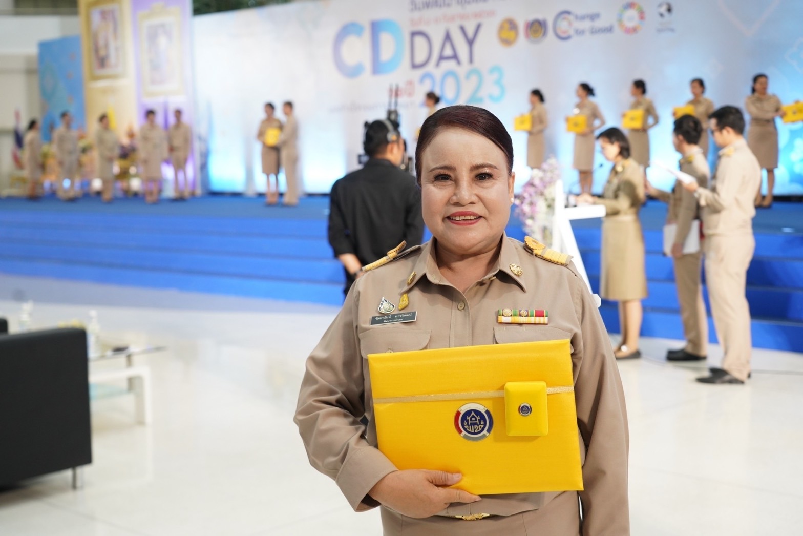 พช.ยโสธร นำกลุ่มองค์กร ผู้นำชุมชน เข้ารับโล่รางวัลสารสนเทศตำบลต้นแบบเพื่อพัฒนาคุณภาพชีวิต ระดับประเทศและกิจกรรมพัฒนาชุมชนอื่นอีกมากมาย ในงานแสดงผลสำเร็จของการพัฒนา (วันพัฒนาชุมชน ครั้งที่ 12 ปี 2566) CD DAY 2023