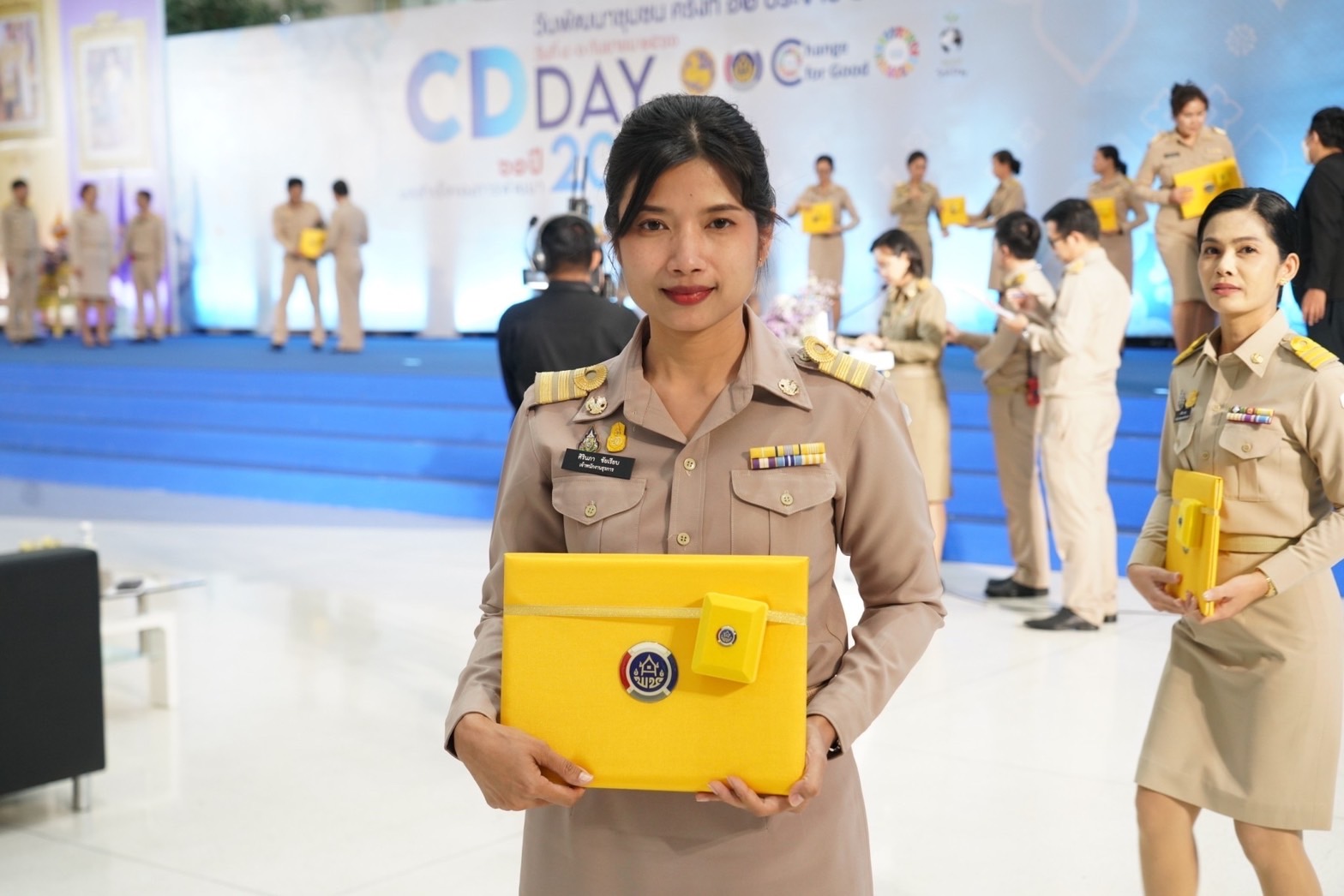 พช.ยโสธร นำกลุ่มองค์กร ผู้นำชุมชน เข้ารับโล่รางวัลสารสนเทศตำบลต้นแบบเพื่อพัฒนาคุณภาพชีวิต ระดับประเทศและกิจกรรมพัฒนาชุมชนอื่นอีกมากมาย ในงานแสดงผลสำเร็จของการพัฒนา (วันพัฒนาชุมชน ครั้งที่ 12 ปี 2566) CD DAY 2023