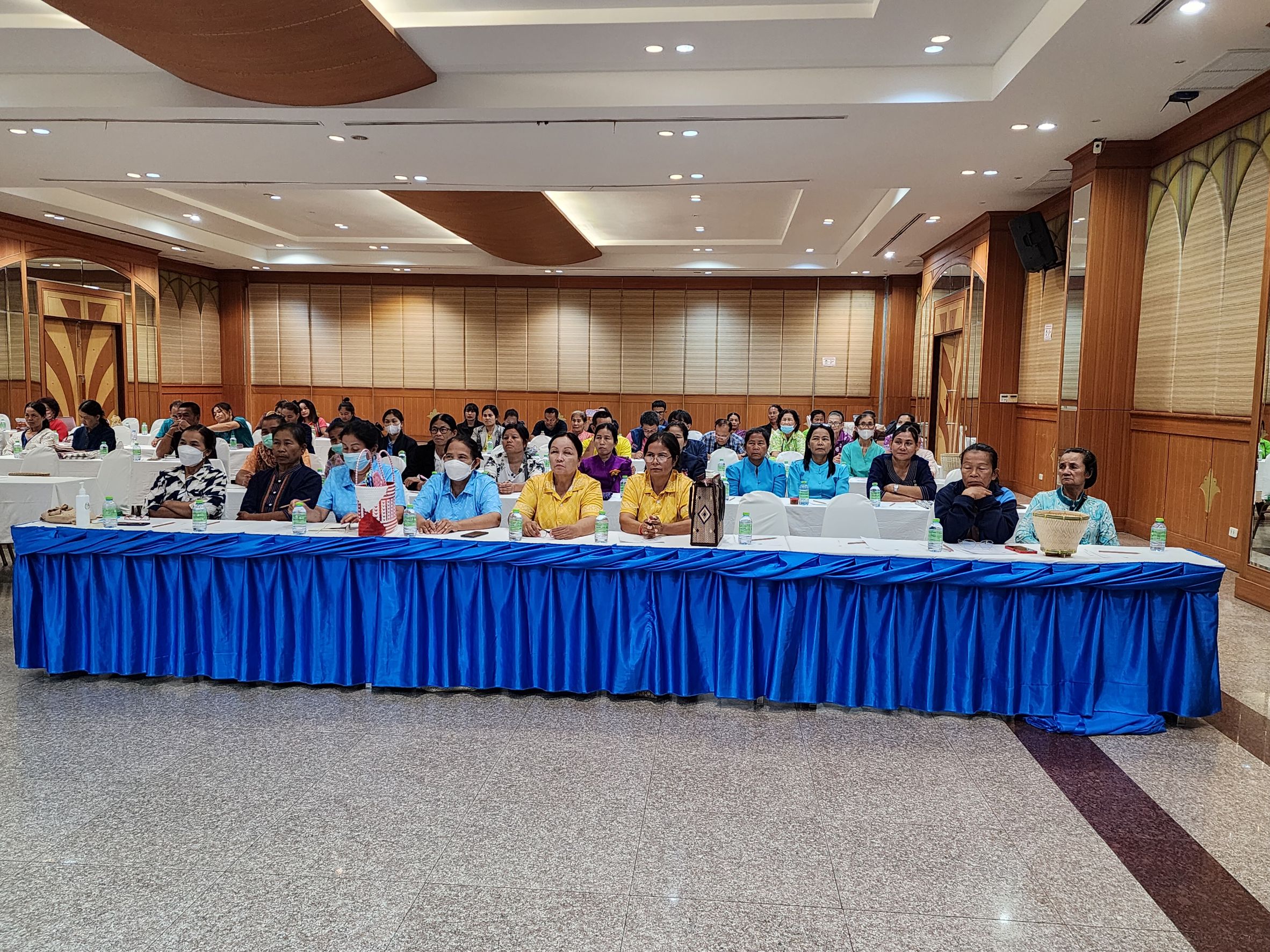 พช.ยโสธร เดินหน้าพัฒนาผลิตภัณฑ์ OTOP จังหวัดยโสธร จากภูมิปัญญา ท้องถิ่นให้ได้มาตรฐาน ยกระดับเศรษฐกิจฐานรากให้มั่นคง