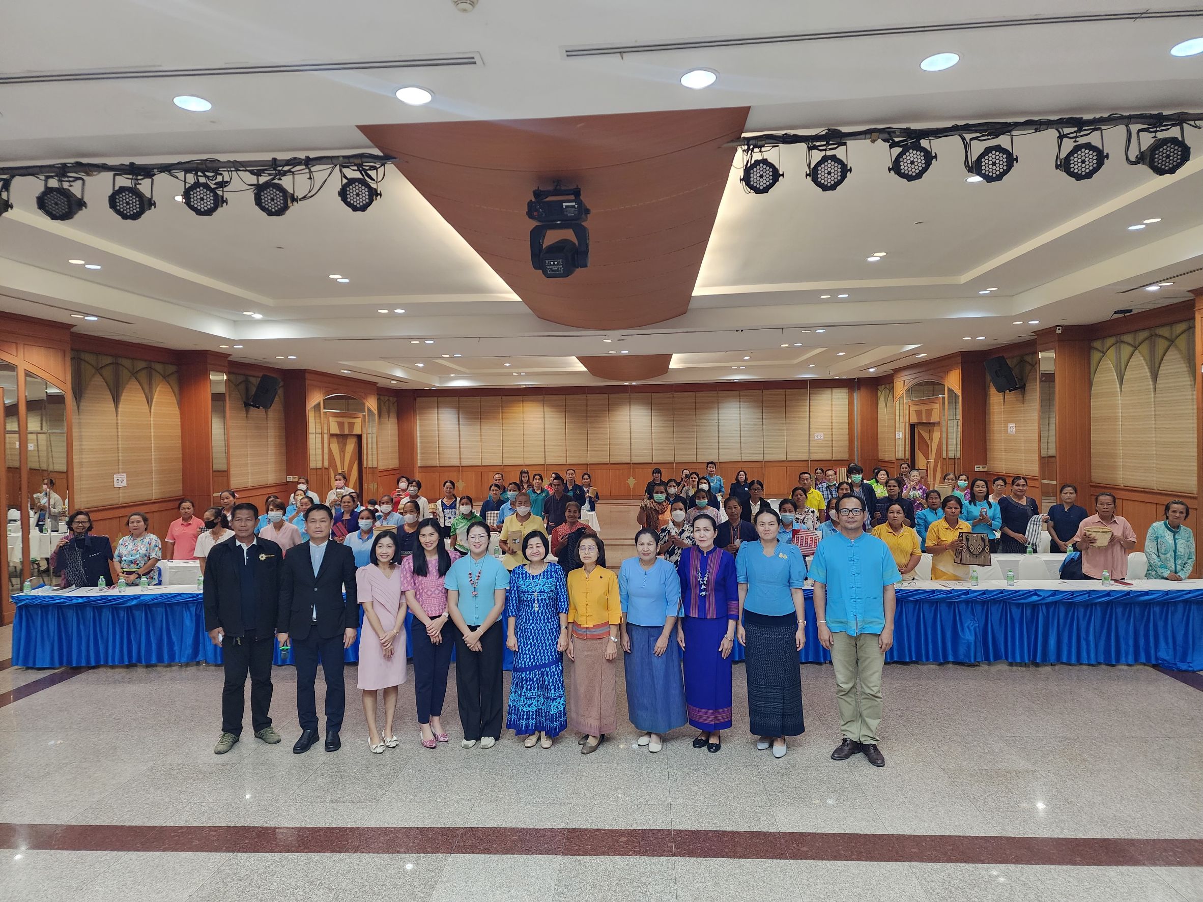 พช.ยโสธร เดินหน้าพัฒนาผลิตภัณฑ์ OTOP จังหวัดยโสธร จากภูมิปัญญา ท้องถิ่นให้ได้มาตรฐาน ยกระดับเศรษฐกิจฐานรากให้มั่นคง