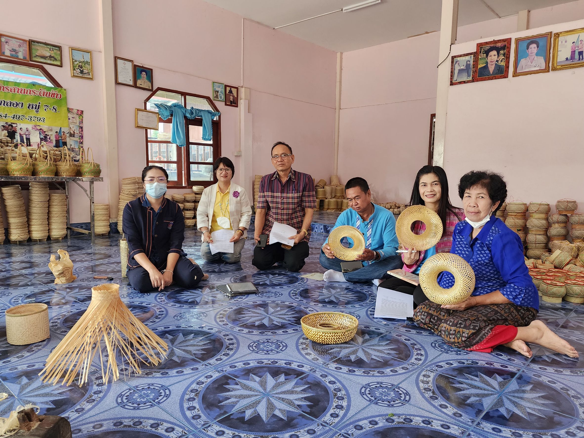 พช.ยโสธร ลงพื้นที่ติดตามและสนับสนุนการพัฒนาผลิตภัณฑ์ OTOP จากภูมิปัญญาท้องถิ่น ในพื้นที่อำเภอเมืองยโสธร จังหวัดยโสธร