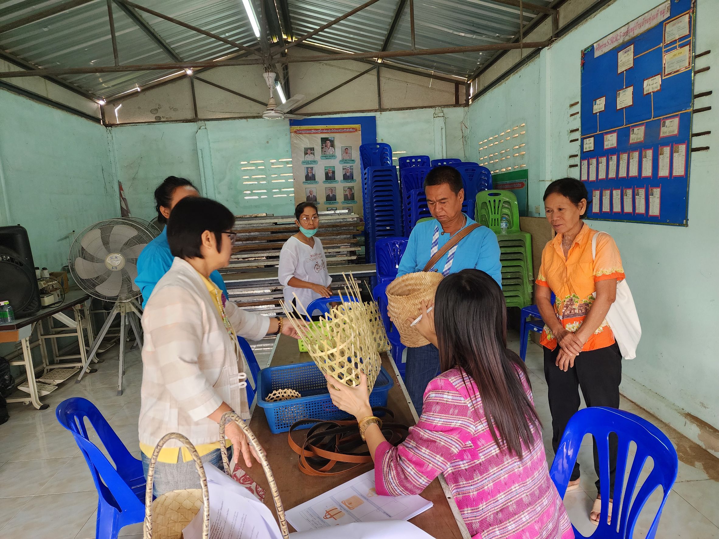 พช.ยโสธร ลงพื้นที่ติดตามและสนับสนุนการพัฒนาผลิตภัณฑ์ OTOP จากภูมิปัญญาท้องถิ่น ในพื้นที่อำเภอเมืองยโสธร จังหวัดยโสธร