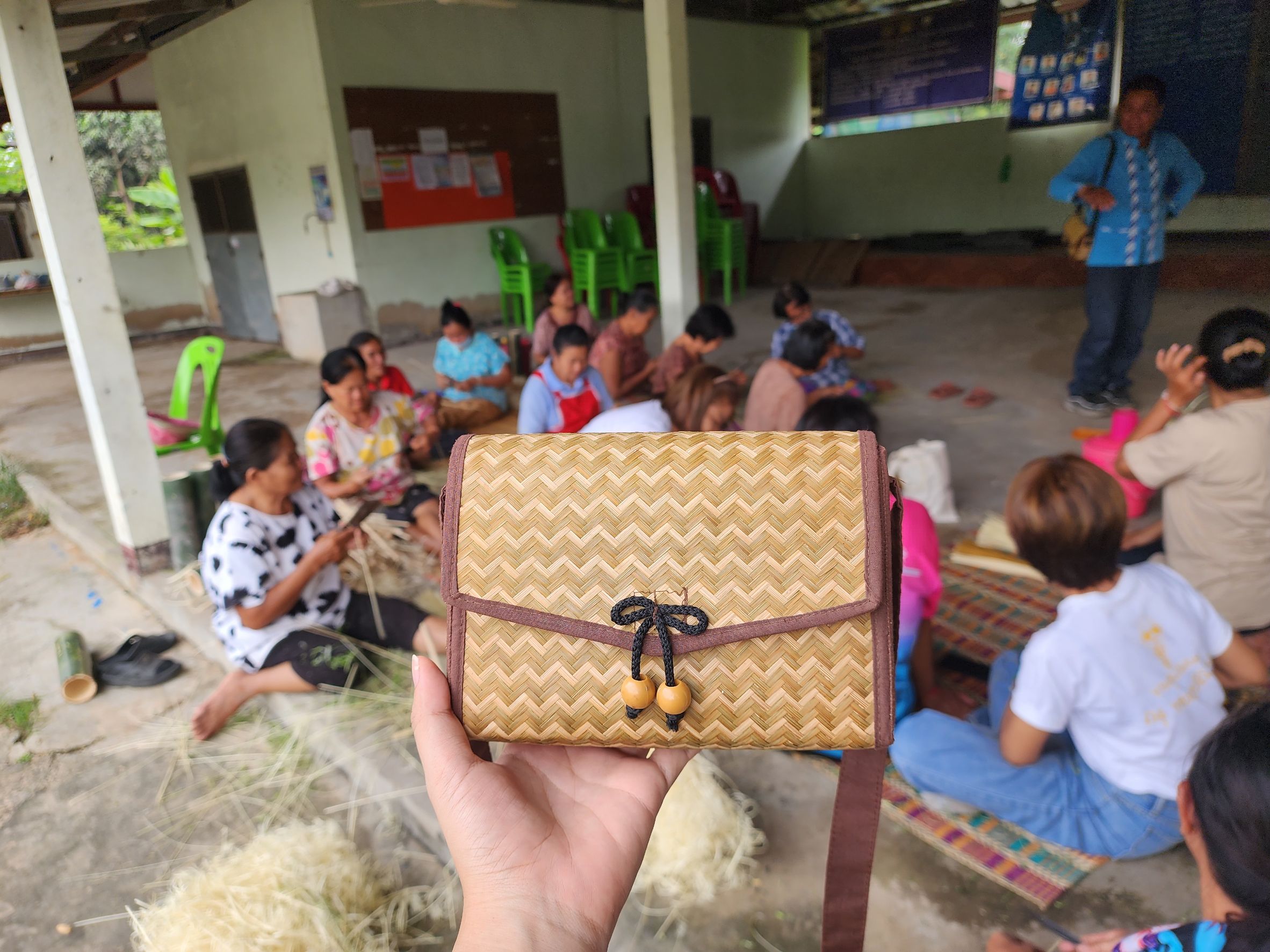 พช.ยโสธร ลงพื้นที่ติดตามและสนับสนุนการพัฒนาผลิตภัณฑ์ OTOP จากภูมิปัญญาท้องถิ่น ในพื้นที่อำเภอเมืองยโสธร จังหวัดยโสธร