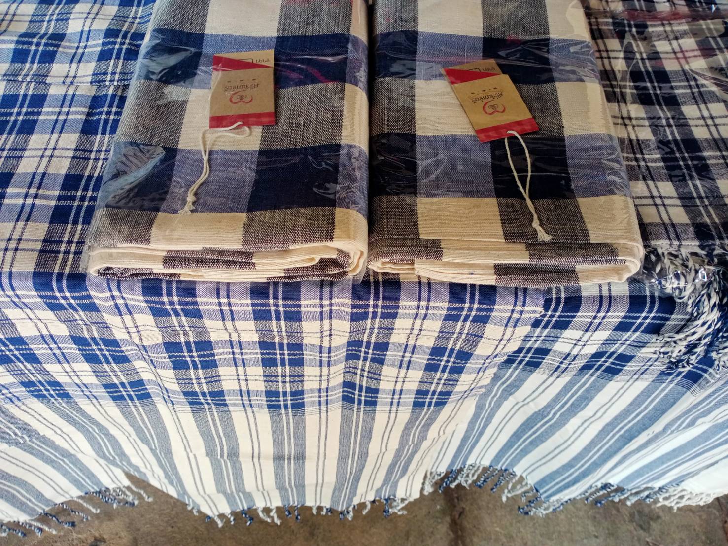 พช.ยโสธร ลงพื้นที่ติดตามและสนับสนุนการพัฒนาผลิตภัณฑ์ OTOP จากภูมิปัญญาท้องถิ่น ในพื้นที่อำเภอเมืองยโสธร จังหวัดยโสธร