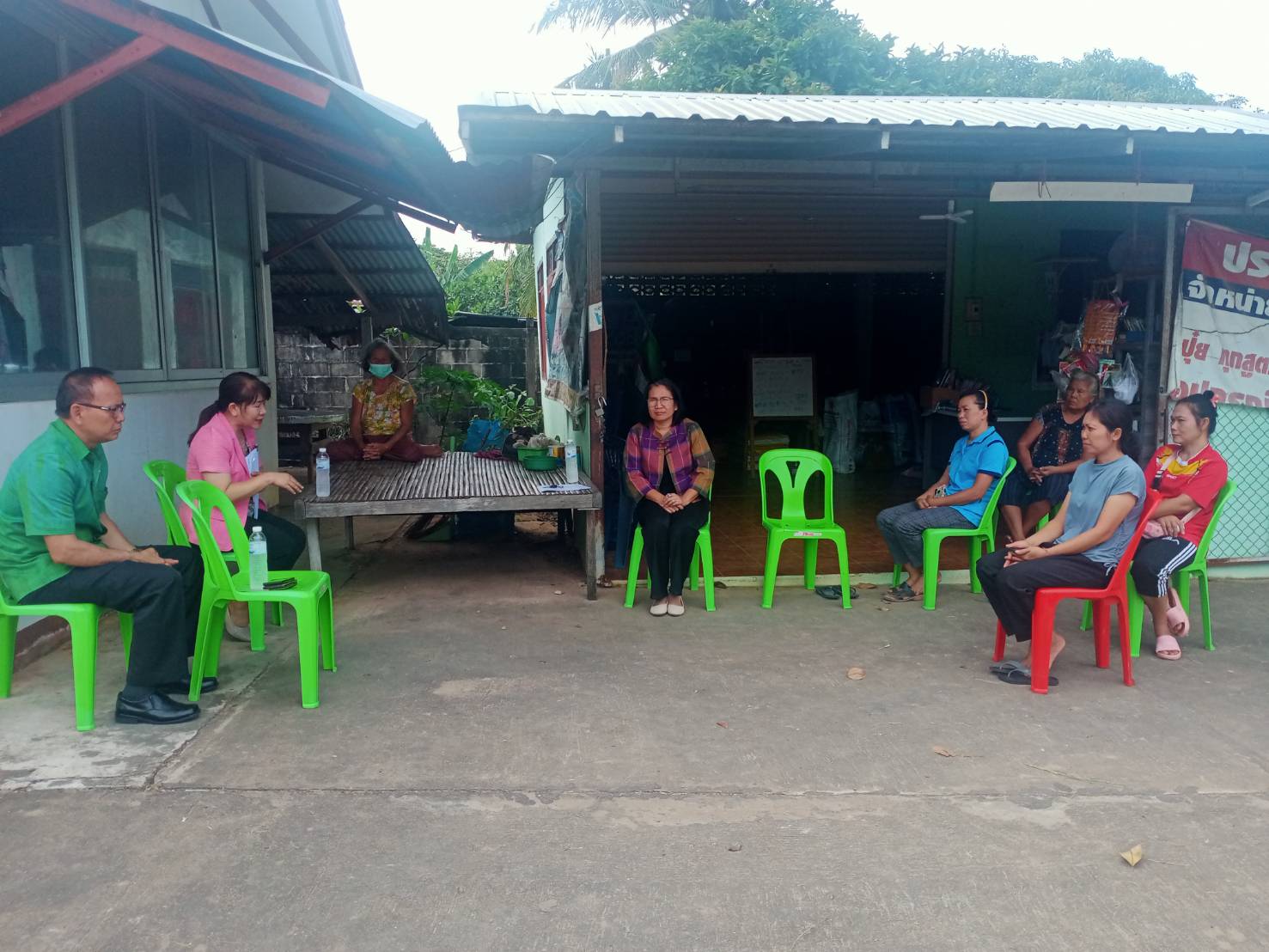 พช.ยโสธร ลงพื้นที่ติดตามและสนับสนุนการพัฒนาผลิตภัณฑ์ OTOP จากภูมิปัญญาท้องถิ่น ในพื้นที่อำเภอเมืองยโสธร จังหวัดยโสธร