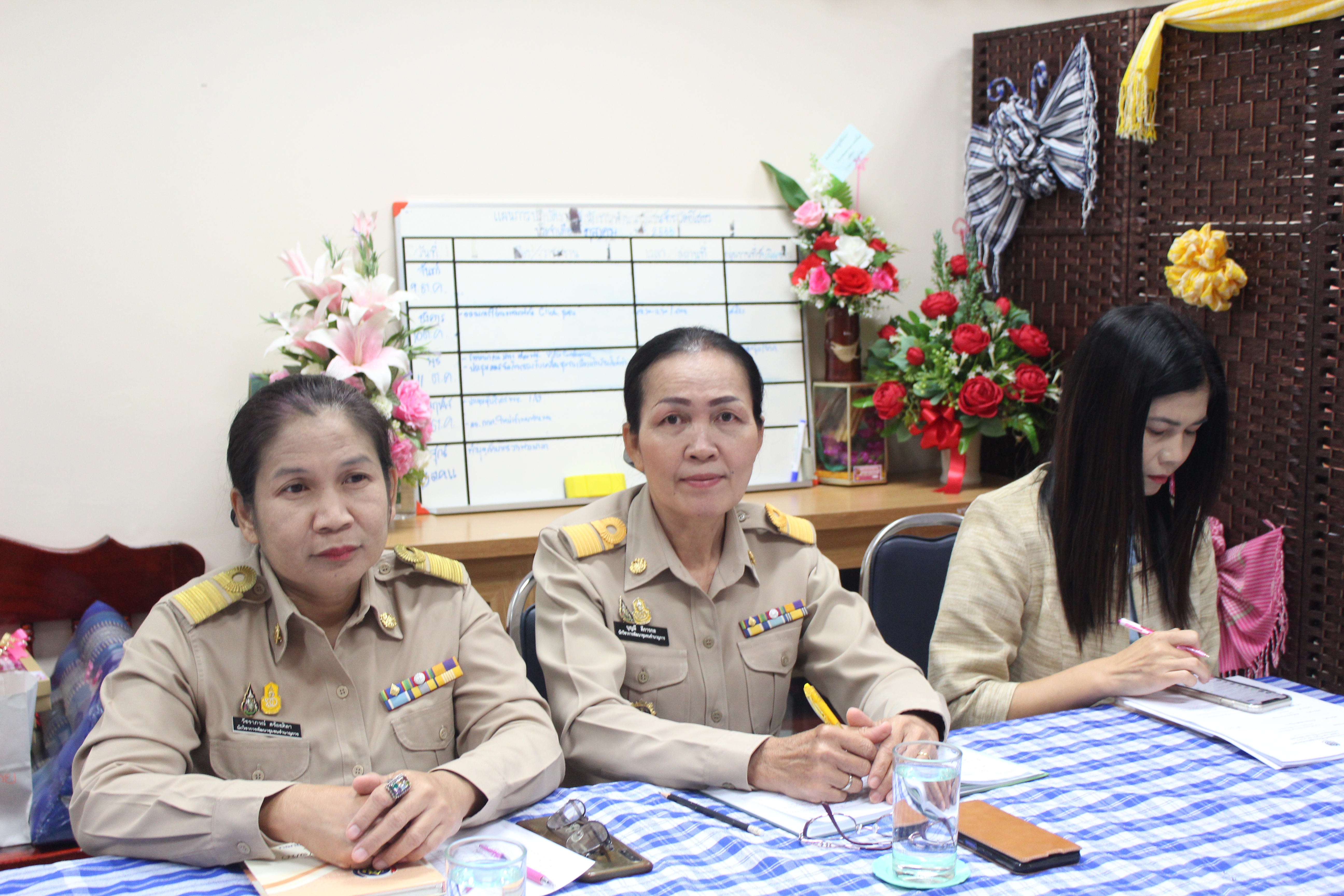 พช.ยโสธร ร่วมประชุมรับมอบนโยบายและแนวทางการดำเนินงานของรัฐมนตรีว่าการกระทรวงมหาดไทย ผ่านระบบวีดิทัศน์ทางไกล Video Conference และทีวี พช.