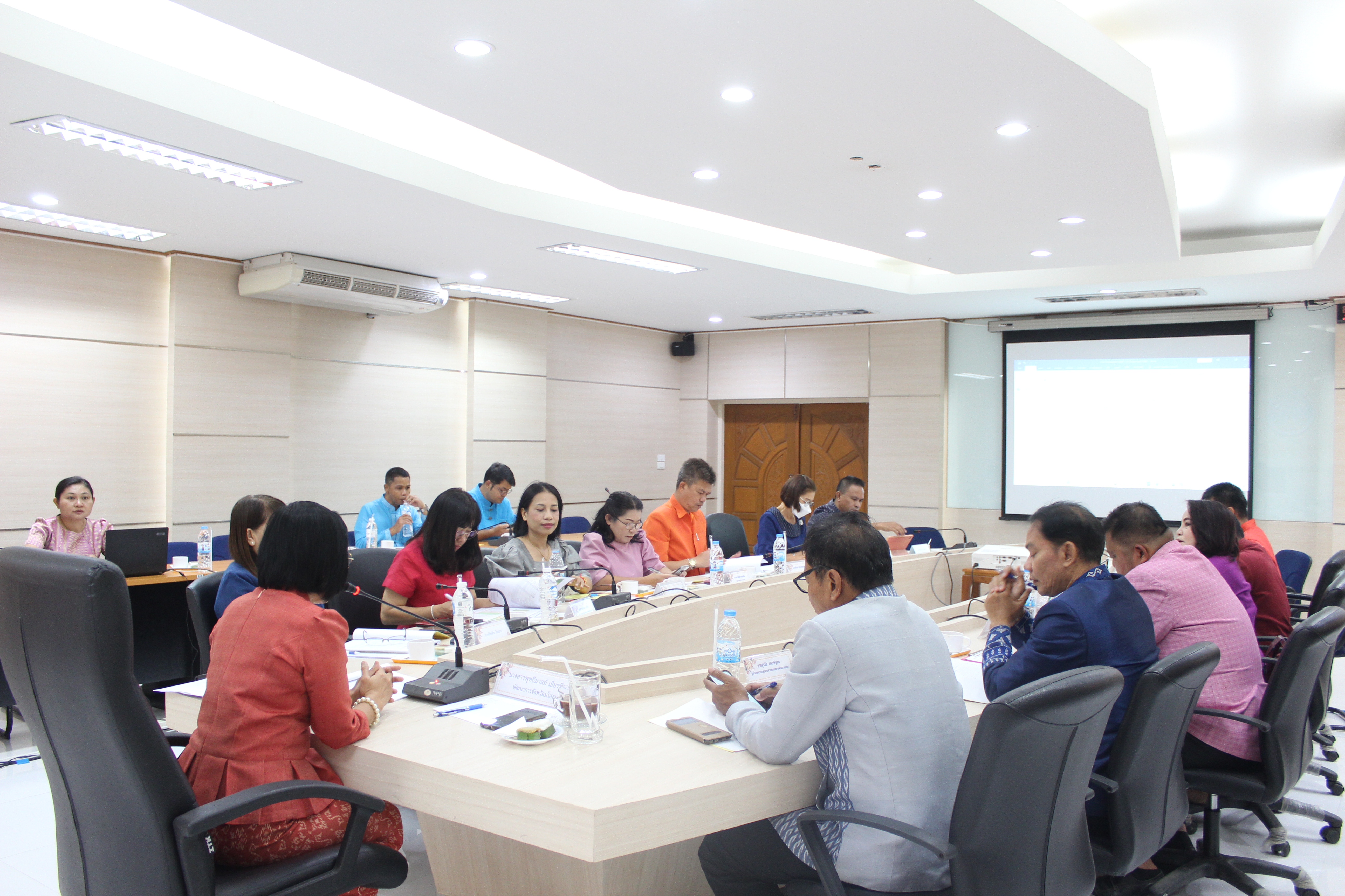 💕พช.ยโสธร ประชุมผู้บริหารและเจ้าหน้าที่พัฒนาชุมชนสังกัดสำนักงานพัฒนาชุมชนจัง หวัดยโสธร ครั้งที่ 10/ 2566