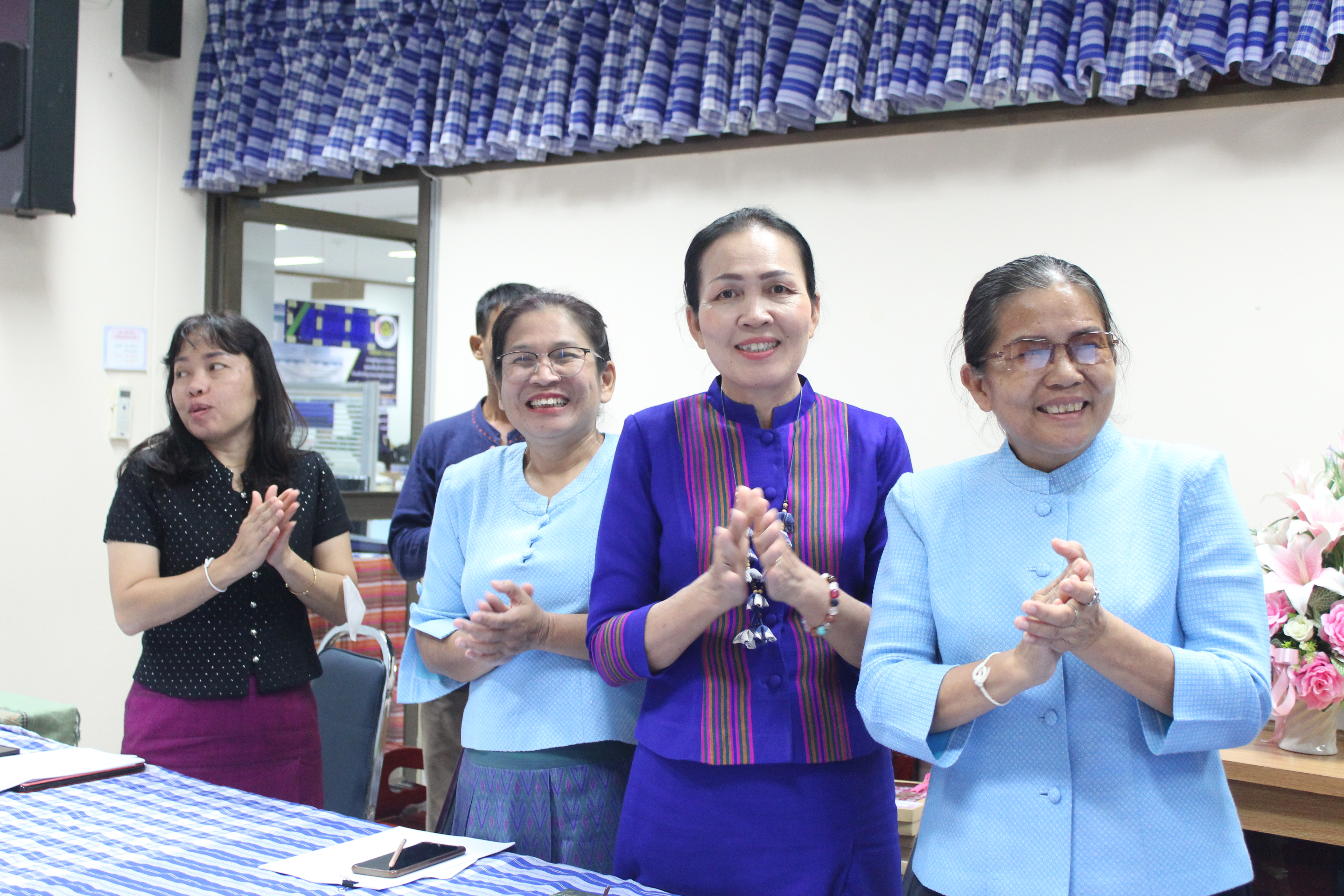 พช.ยโสธร ร่วมประชุมขับเคลื่อนการปฏิบัติงานพัฒนาชุมชน ผ่านระบบวีดีทัศน์ทางไกล (Video Conference)และระบบ TV พช.