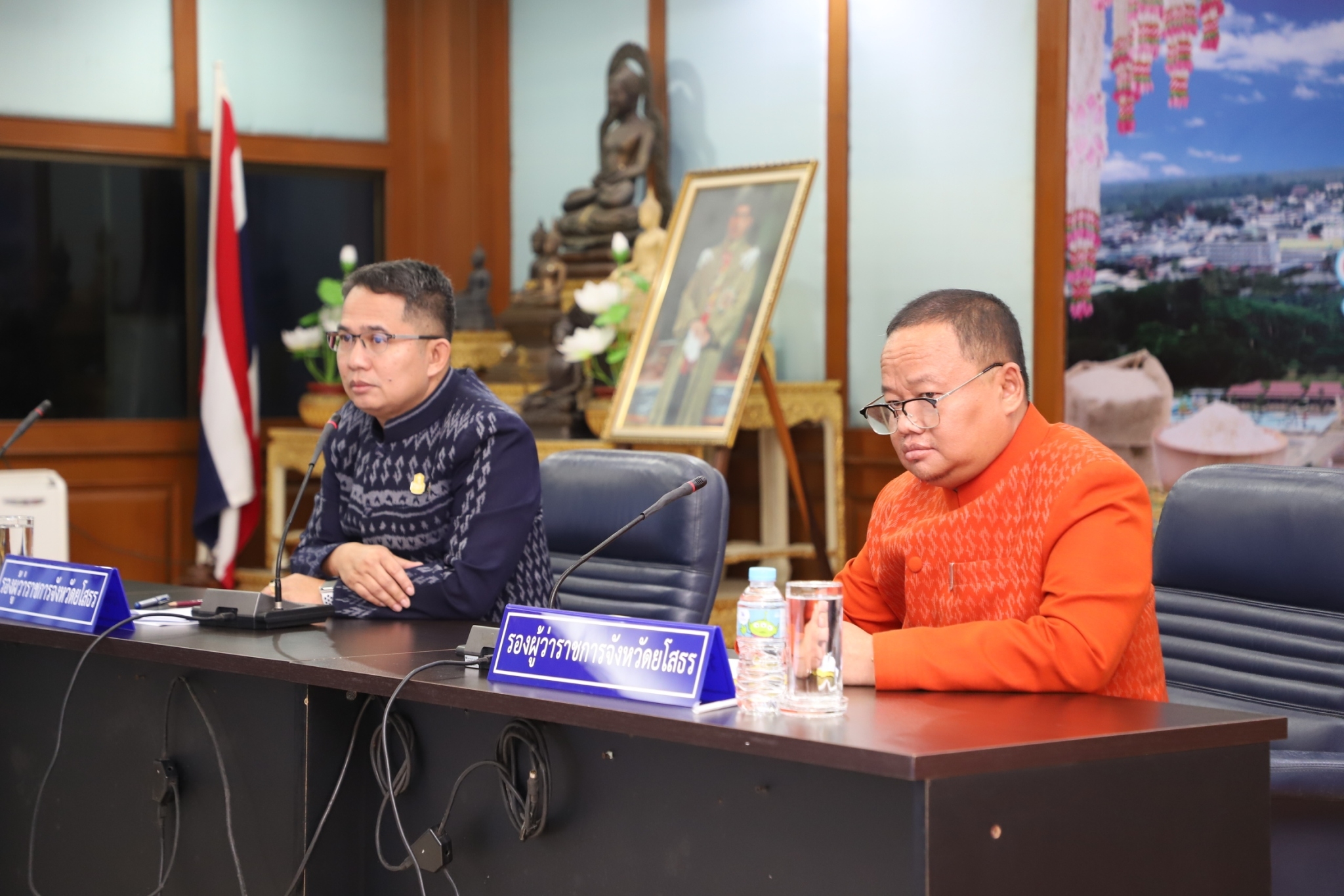 พช.ยโสธร ร่วมประชุมเตรียมความพร้อมการต้อนรับนายกรัฐมนตรีและรัฐมนตรีว่าการ กระทรวงการคลังลงพื้นที่จังหวัดยโสธรติดตามสถานการณ์อุทุกภัย