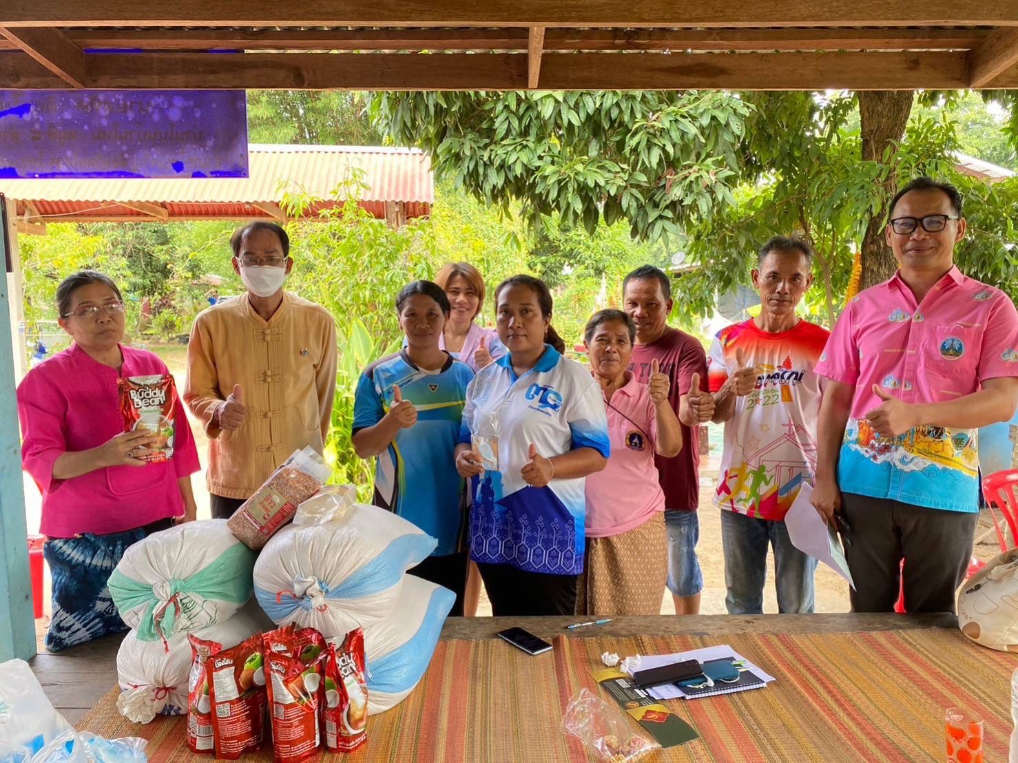 พช.ยโสธร ลงพื้นที่ติดตามและสนับสนุนการพัฒนาผลิตภัณฑ์ OTOP จากภูมิปัญญาท้องถิ่น ในพื้นที่อำเภอกุดชุมและอำเภอไทยเจริญ จังหวัดยโสธร