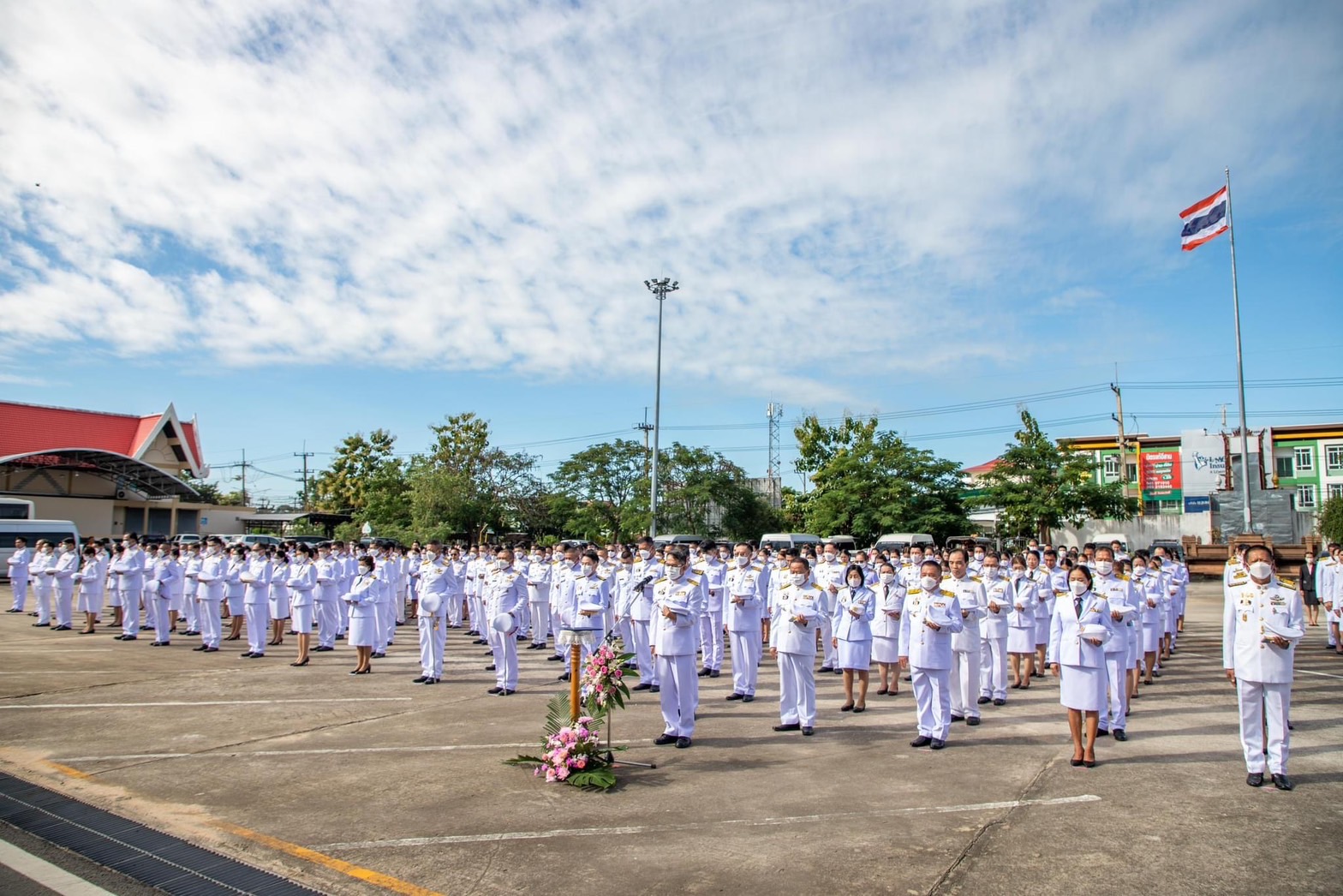 พช.ยโสธร ร่วมพิธีวางพวงมาลาถวายราชสักการะ เนื่องในวันคล้ายวันสวรรคตพระบาทสมเด็จพระจุลจอมเกล้าเจ้าอยู่หัว รัชกาลที่ 5 วันปิยมหาราช ประจำปี 2566