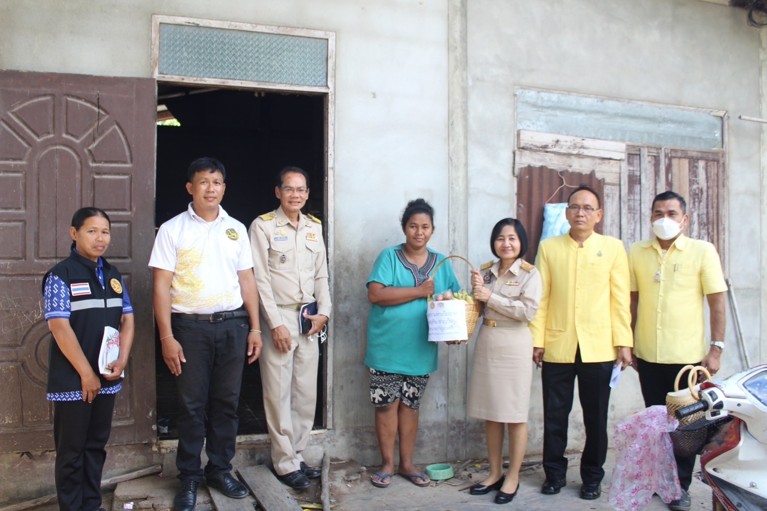 พช. ยโสธร ลงพื้นที่นำความห่วงใยจาก นายอนุทิน ชาญวีรกูล รองนายกรัฐมนตรีและรัฐมนตรีว่าการกระทรวงมหาดไทย เยี่ยมครอบครัวผู้ประสบภัยจากสงครามในอิสราเอล ในพื้นที่ อำเภอเมืองยโสธร จังหวัดยโสธร