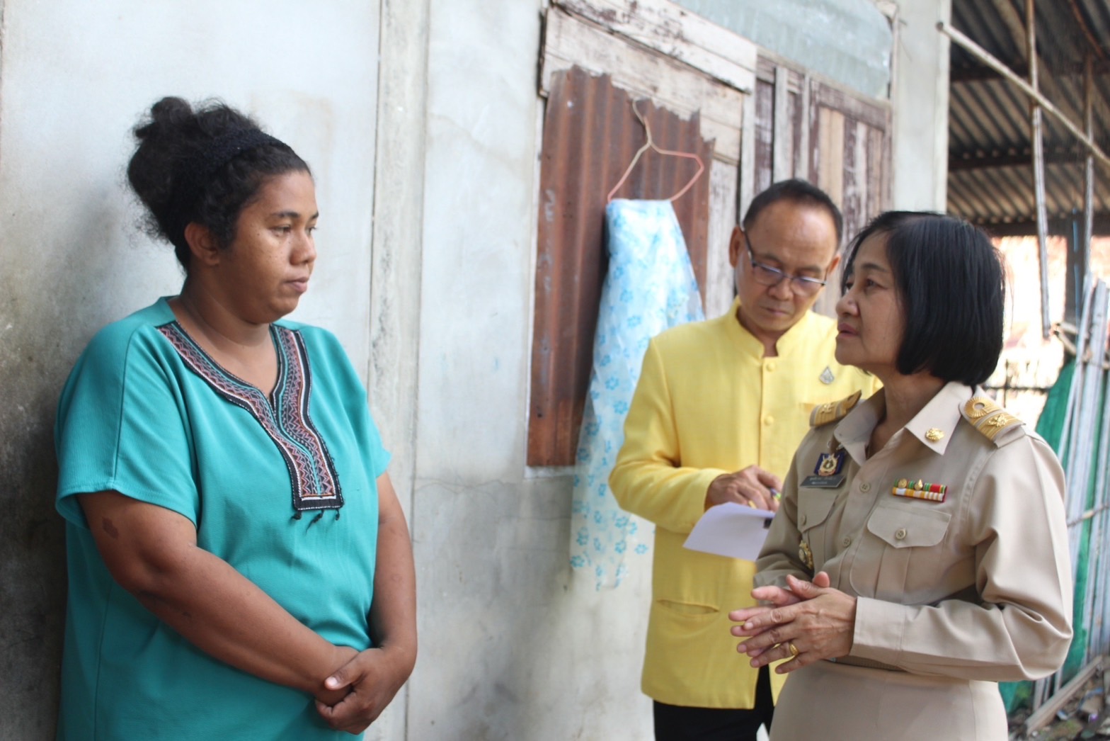 พช. ยโสธร ลงพื้นที่นำความห่วงใยจาก นายอนุทิน ชาญวีรกูล รองนายกรัฐมนตรีและรัฐมนตรีว่าการกระทรวงมหาดไทย เยี่ยมครอบครัวผู้ประสบภัยจากสงครามในอิสราเอล ในพื้นที่ อำเภอเมืองยโสธร จังหวัดยโสธร