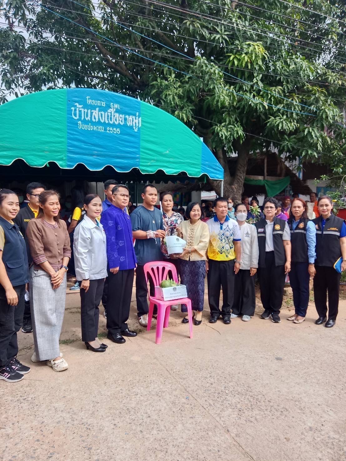 พช.ยโสธร ร่วมพิธีบายศรีสู่ขวัญและเยี่ยมครอบครัวผู้ประสบภัยจากสงครามในอิสราเอล ในพื้นที่ อำเภอเลิงนกทา จังหวัดยโสธร