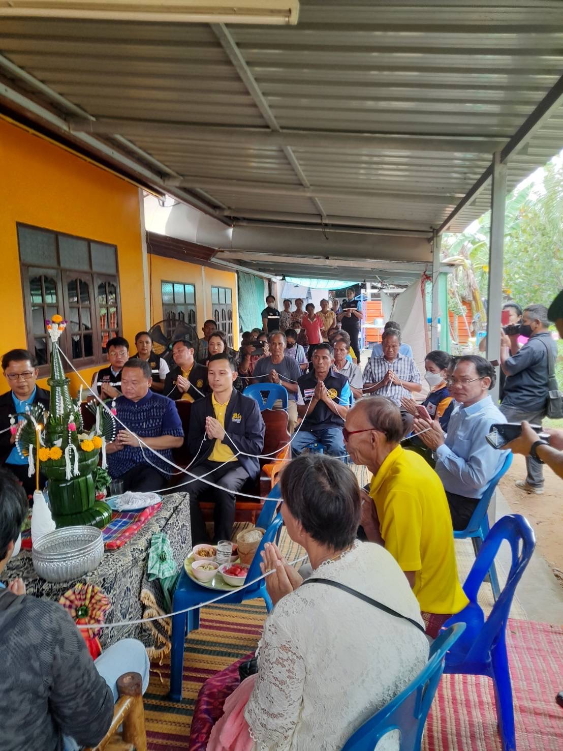 พช.ยโสธร ร่วมพิธีบายศรีสู่ขวัญและเยี่ยมครอบครัวผู้ประสบภัยจากสงครามในอิสราเอล ในพื้นที่ อำเภอเลิงนกทา จังหวัดยโสธร