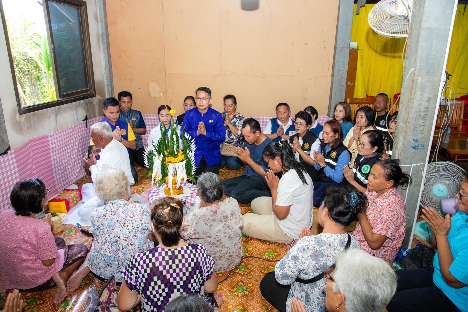 พช.ยโสธร ร่วมพิธีบายศรีสู่ขวัญและเยี่ยมครอบครัวผู้ประสบภัยจากสงครามในอิสราเอล ในพื้นที่ อำเภอเลิงนกทา จังหวัดยโสธร