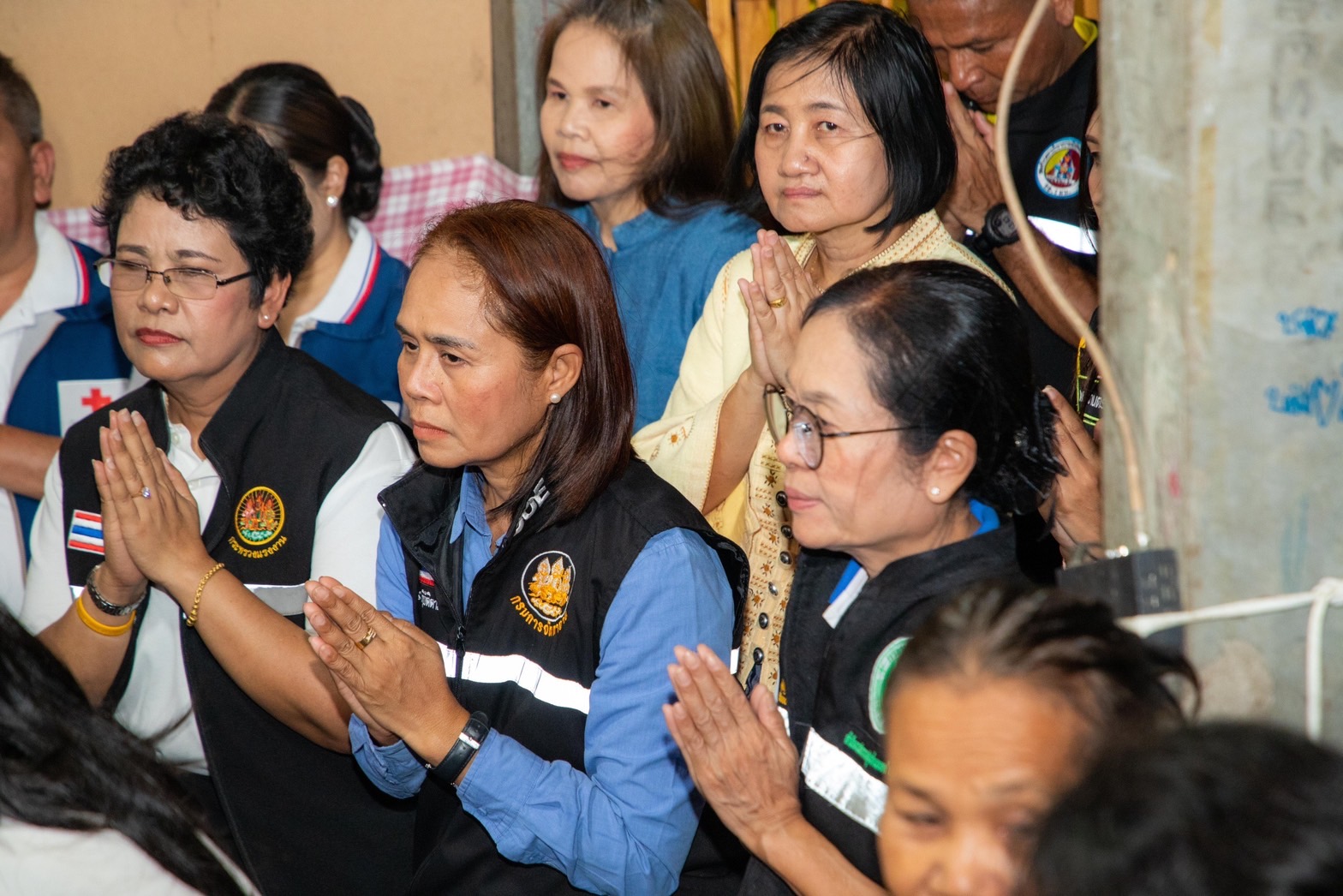 พช.ยโสธร ร่วมพิธีบายศรีสู่ขวัญและเยี่ยมครอบครัวผู้ประสบภัยจากสงครามในอิสราเอล ในพื้นที่ อำเภอเลิงนกทา จังหวัดยโสธร