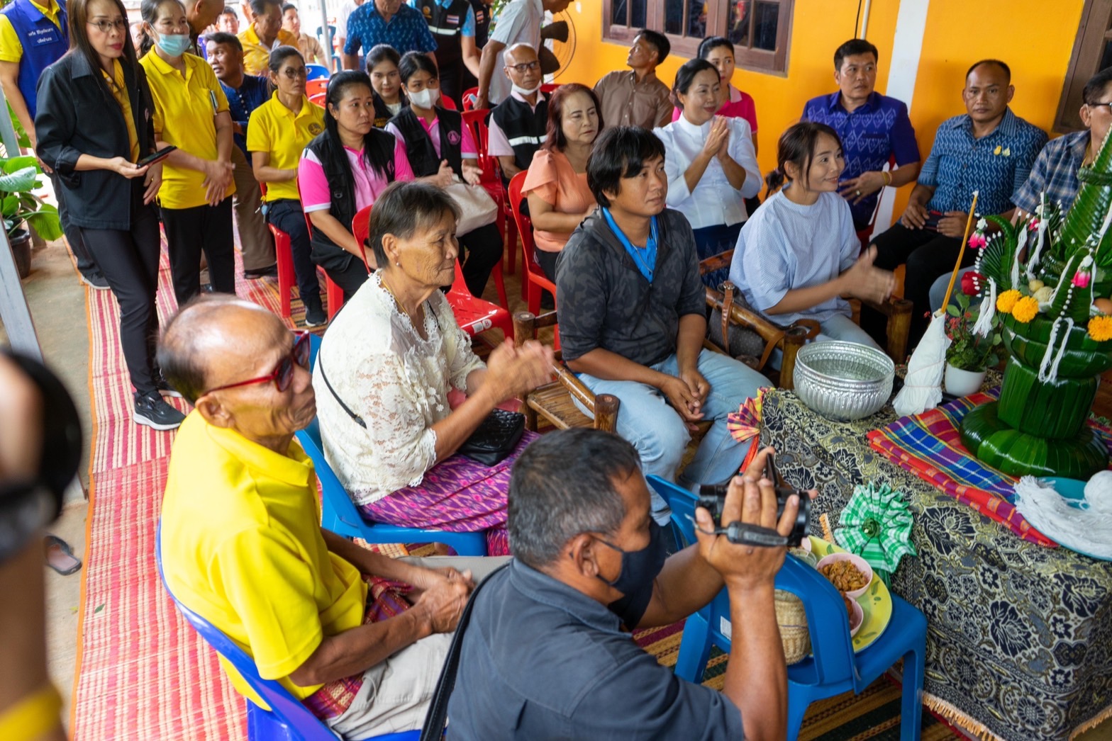 พช.ยโสธร ร่วมพิธีบายศรีสู่ขวัญและเยี่ยมครอบครัวผู้ประสบภัยจากสงครามในอิสราเอล ในพื้นที่ อำเภอเลิงนกทา จังหวัดยโสธร