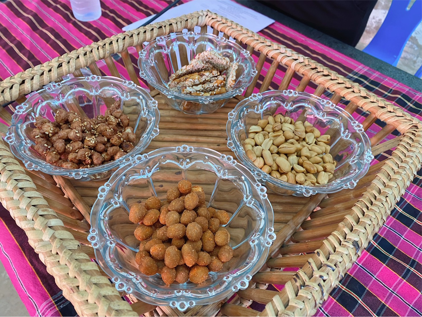 พช.ยโสธร ลงพื้นที่ติดตามและสนับสนุนการพัฒนาผลิตภัณฑ์ OTOP จากภูมิปัญญาท้องถิ่น ในพื้นที่อำเภอคำเขื่อนแก้ว จังหวัดยโสธร