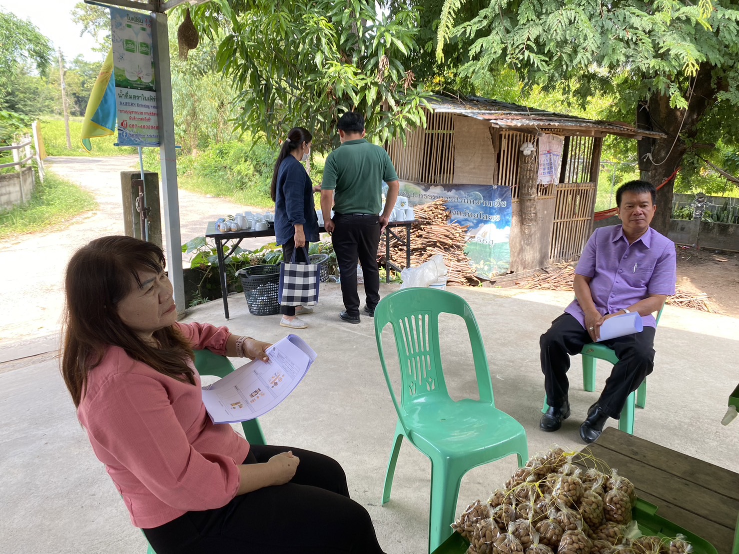 พช.ยโสธร ลงพื้นที่ติดตามและสนับสนุนการพัฒนาผลิตภัณฑ์ OTOP จากภูมิปัญญาท้องถิ่น ในพื้นที่อำเภอคำเขื่อนแก้ว จังหวัดยโสธร