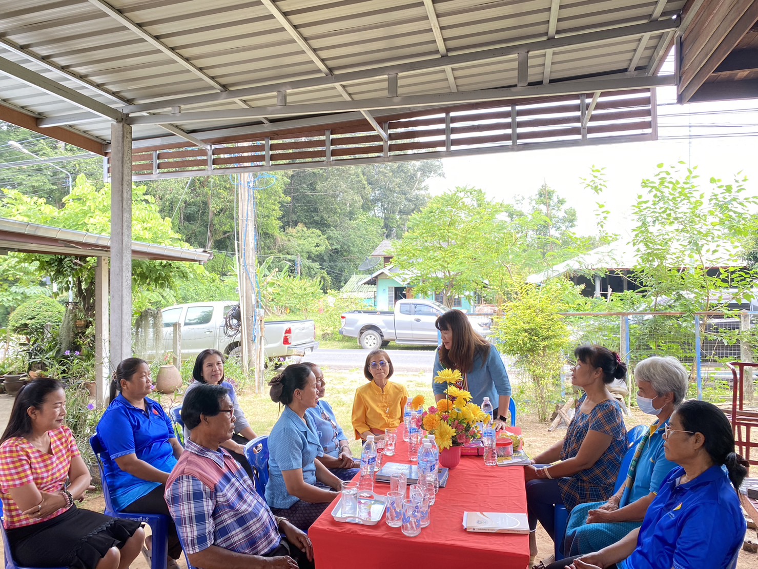พช.ยโสธร ลงพื้นที่ติดตามและสนับสนุนการพัฒนาผลิตภัณฑ์ OTOP จากภูมิปัญญาท้องถิ่น ในพื้นที่อำเภอค้อวัง มหาชนะชัย จังหวัดยโสธร