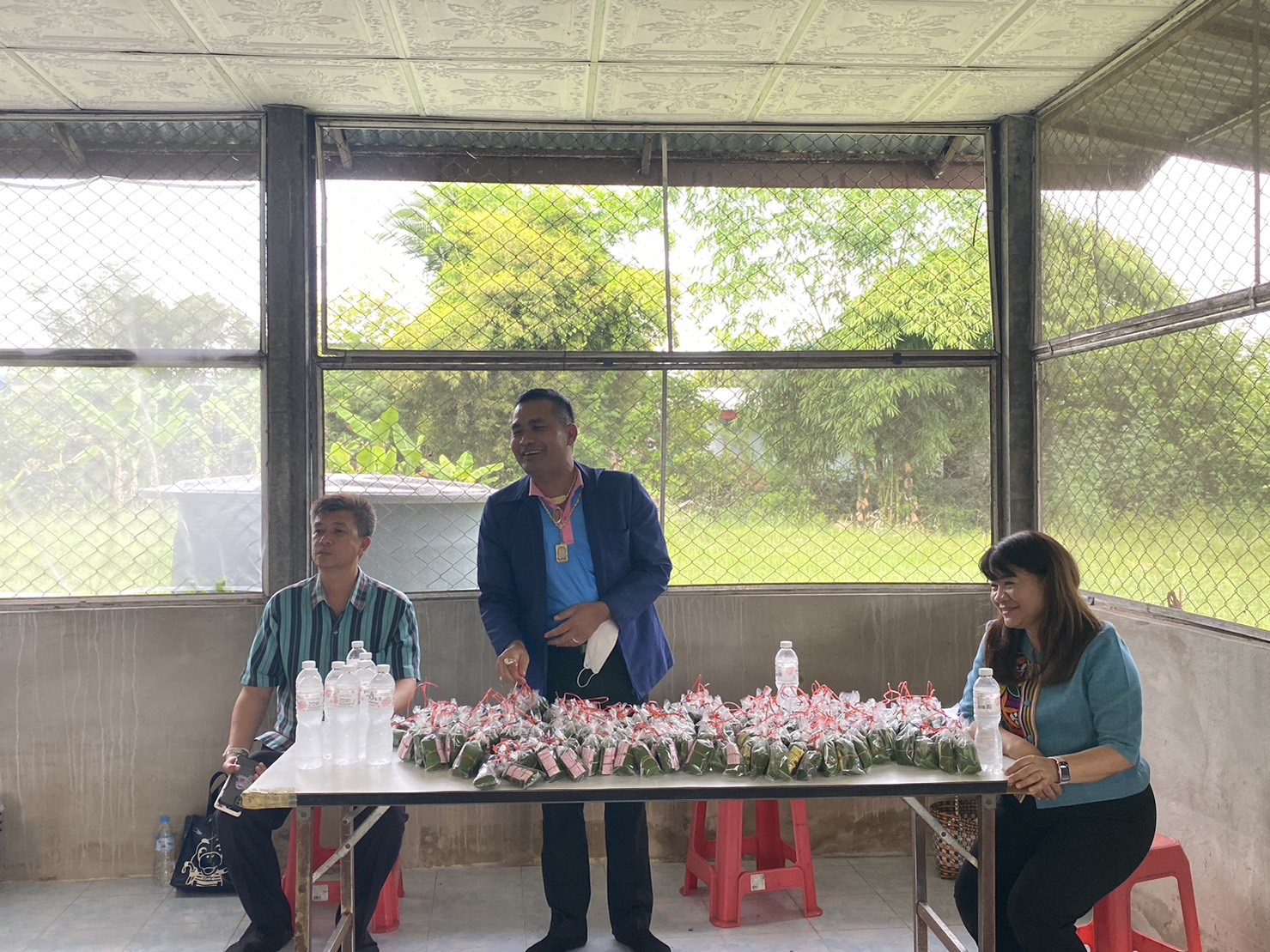 พช.ยโสธร ลงพื้นที่ติดตามและสนับสนุนการพัฒนาผลิตภัณฑ์ OTOP จากภูมิปัญญาท้องถิ่น ในพื้นที่อำเภอค้อวัง มหาชนะชัย จังหวัดยโสธร