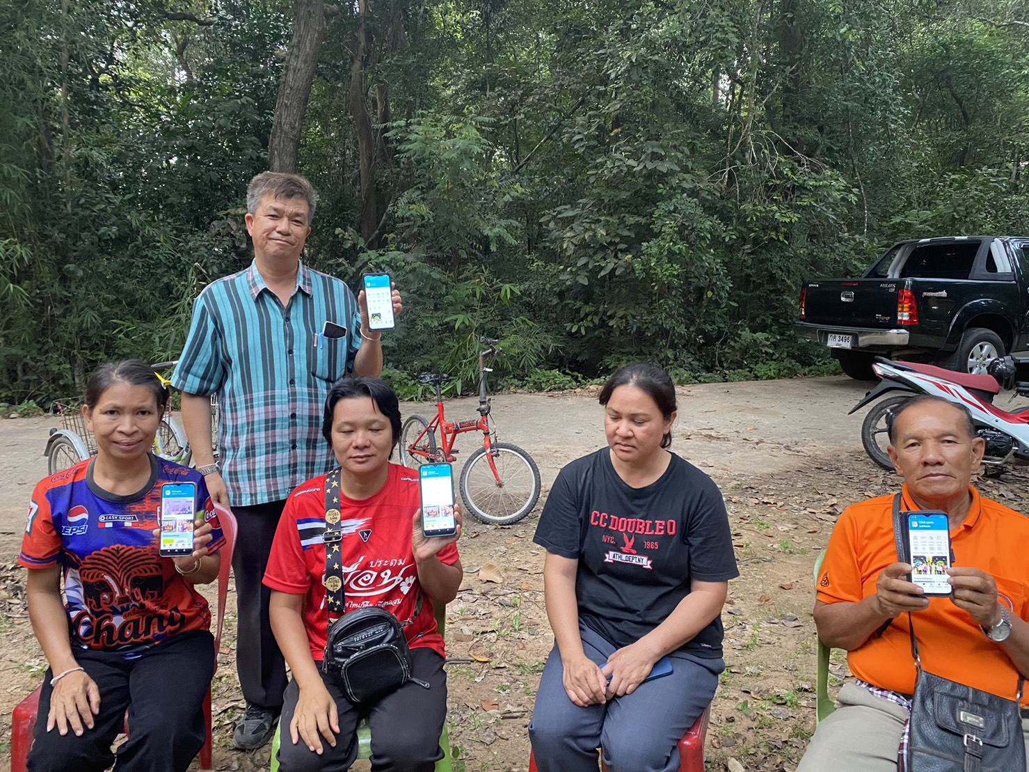 พช.ยโสธร ลงพื้นที่ติดตามและสนับสนุนการพัฒนาผลิตภัณฑ์ OTOP จากภูมิปัญญาท้องถิ่น ในพื้นที่อำเภอค้อวัง มหาชนะชัย จังหวัดยโสธร