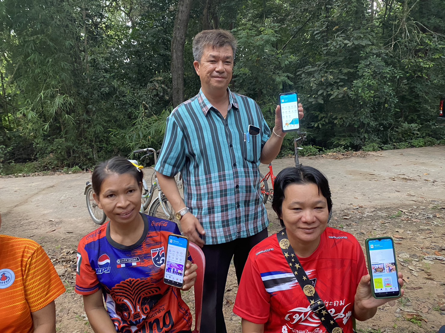 พช.ยโสธร ลงพื้นที่ติดตามและสนับสนุนการพัฒนาผลิตภัณฑ์ OTOP จากภูมิปัญญาท้องถิ่น ในพื้นที่อำเภอค้อวัง มหาชนะชัย จังหวัดยโสธร