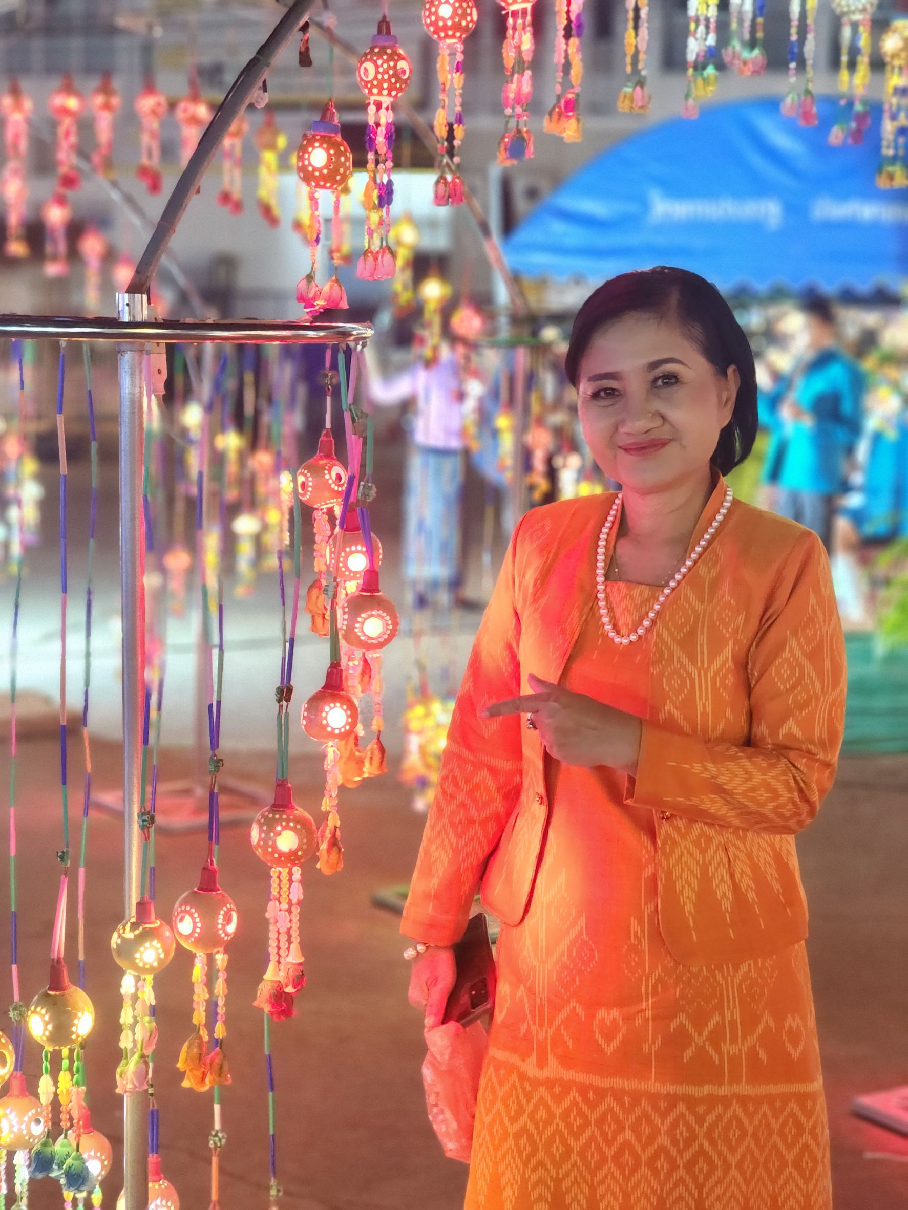 พช.ยโสธร ชู Soft Power OTOP Yasothon เดินแบบชุดผ้าไทยในงาน “จุดไฟตูมกา ยโสธร” ประจำปี 2566