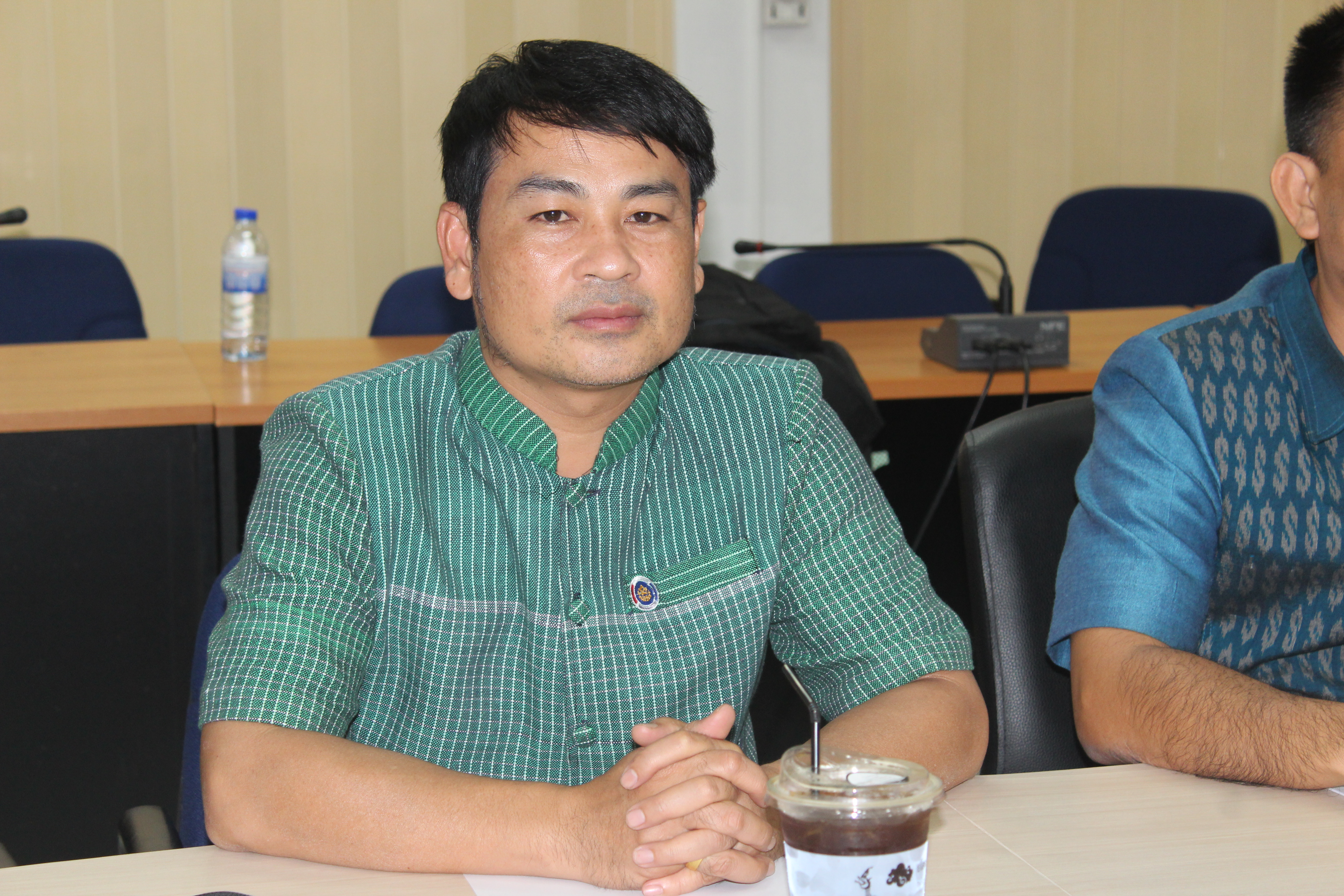 พช.ยโสธร…ประชุมเจ้าหน้าที่พัฒนาชุมชนเตรียมความพร้อมในการจัดเก็บข้อมูลความจำเป็นพื้นฐาน (จปฐ.) ด้วยเครื่องมืออิเล็กทรอนิกส์ ประจำปี 2567 เชิงคุณภาพ