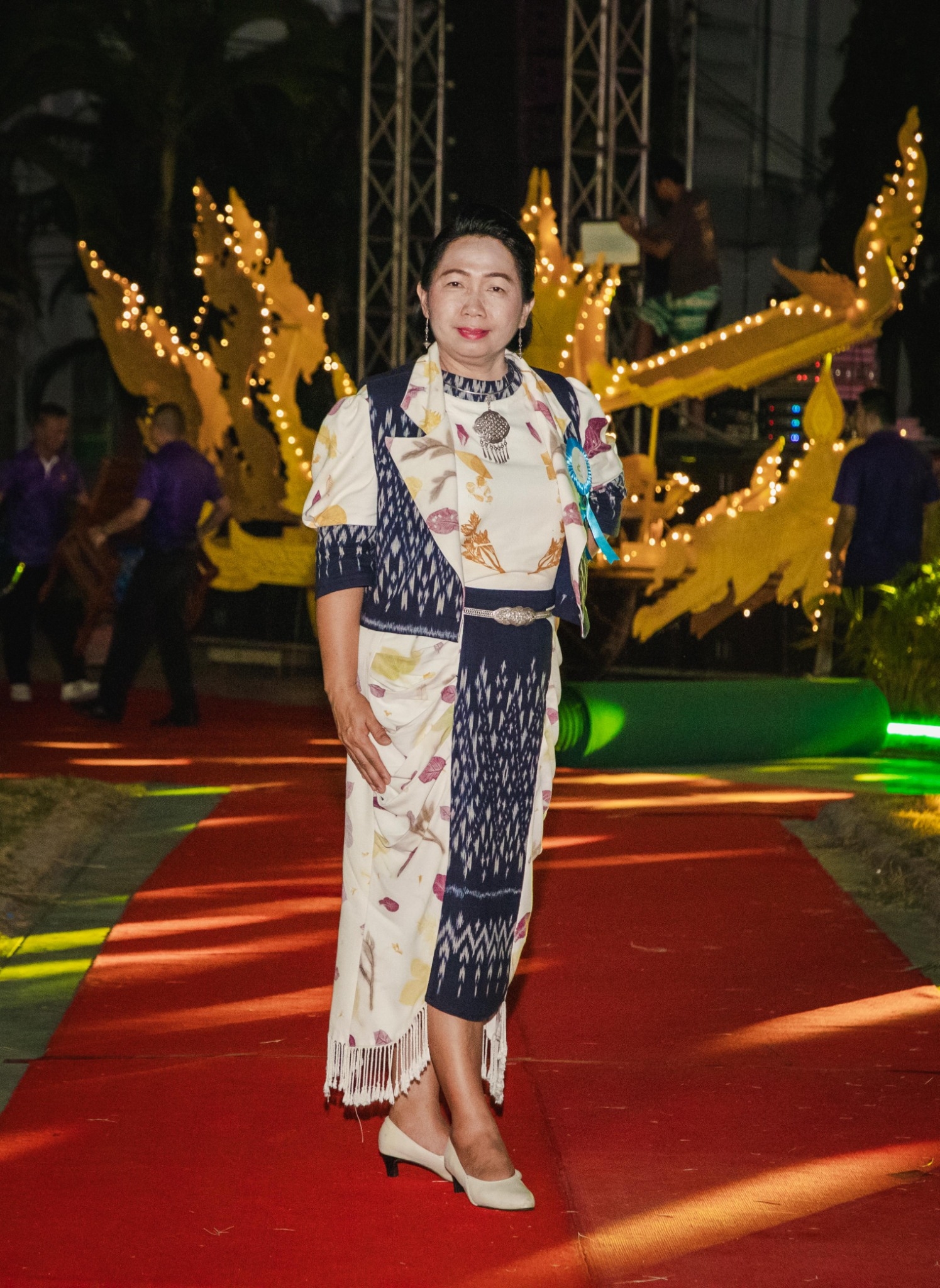 พช.ยโสธร ชู Soft Power OTOP Yasothon ด้วยผลิตภัณฑ์กระเช้าสินค้า OTOP ในงานเดินแบบชุดผ้าไทยในงานมหกรรมวัฒนธรรม จังหวัดยโสธร