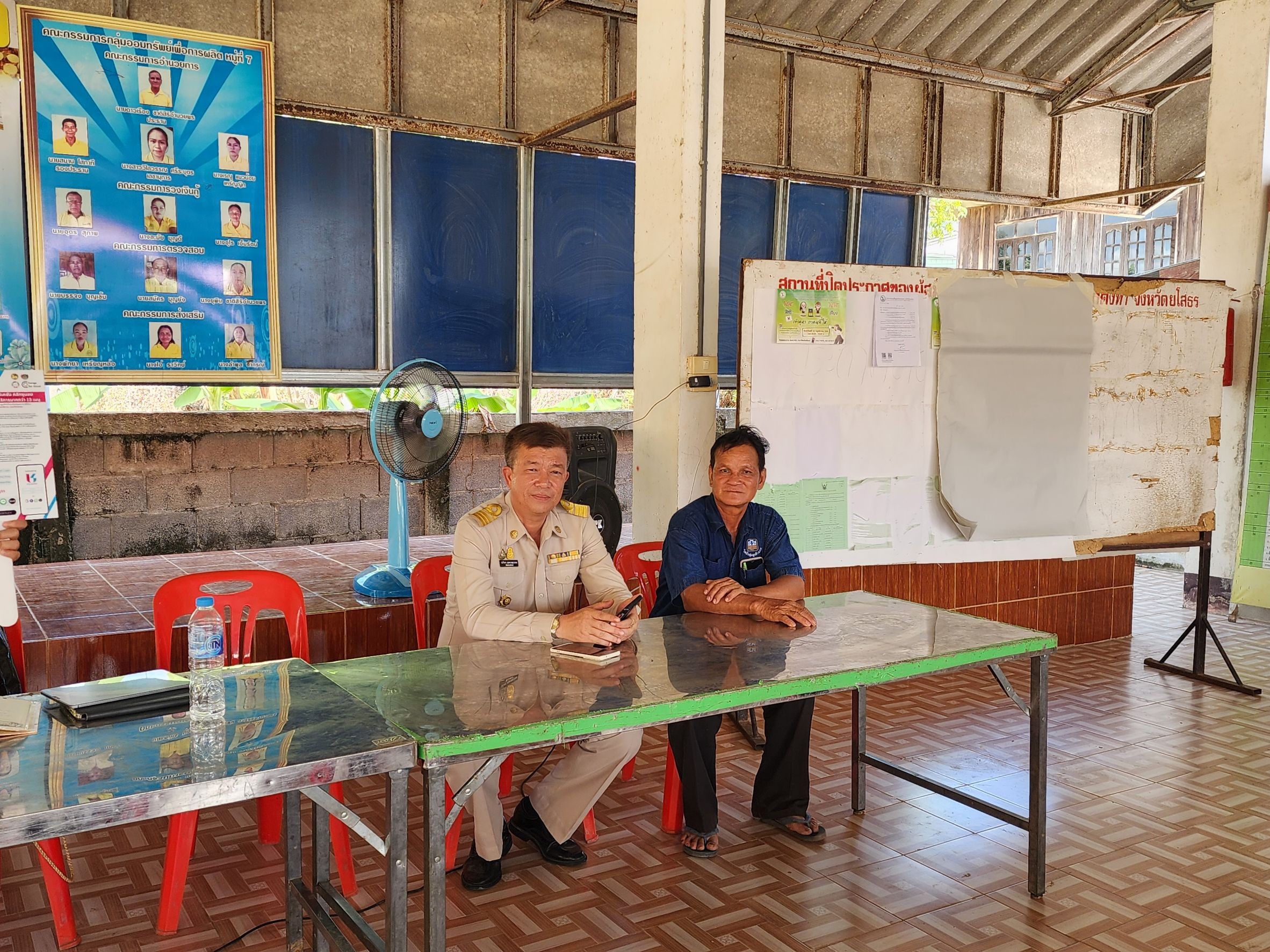 พช.ยโสธร ลงพื้นที่ประชุมเตรียมความพร้อมต้อนรับนักท่องเที่ยวชุมชนหมู่บ้าน OTOP นวัติวิถี บ้านสำโรง ตำบลคูเมือง อำเภอมหาชนะชัย จังหวัดยโสธร