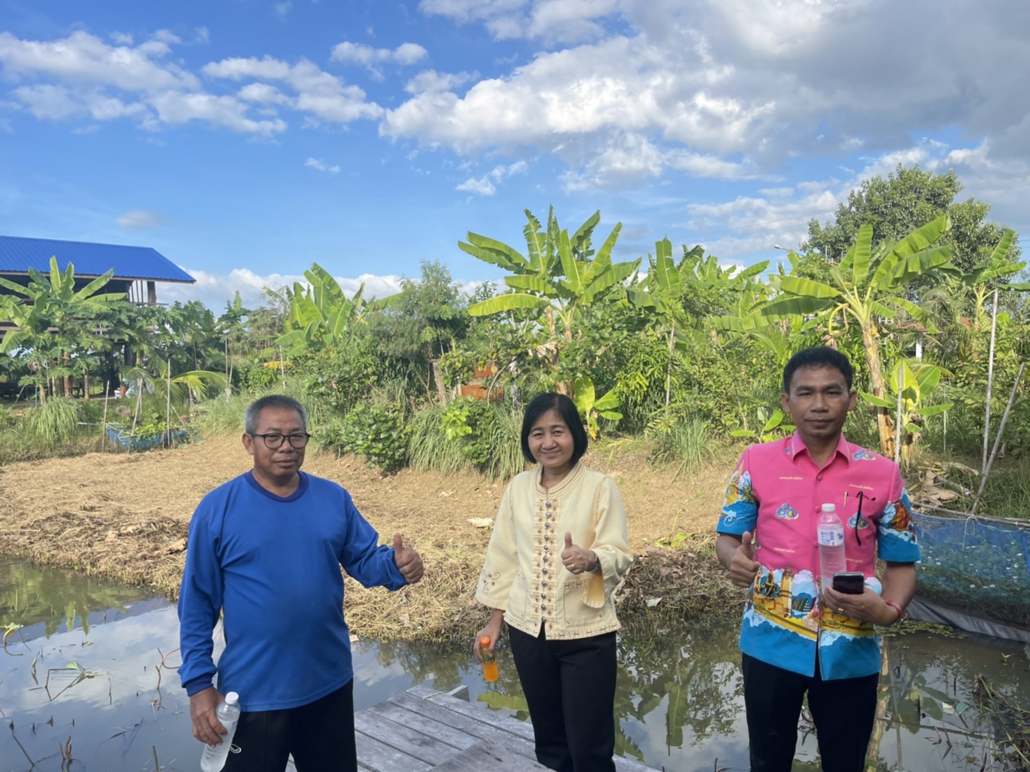 พช.ยโสธร ติดตามส่งเสริมสนับสนุนการดำเนินโครงการพัฒนาหมู่บ้านเศรษฐกิจพอเพียง กิจกรรมพัฒนาศูนย์เรียนรู้ทฤษฎีใหม่รูปแบบ “โคก หนอง นา โมเดล” อำเภอป่าติ้ว จังหวัดยโสธร