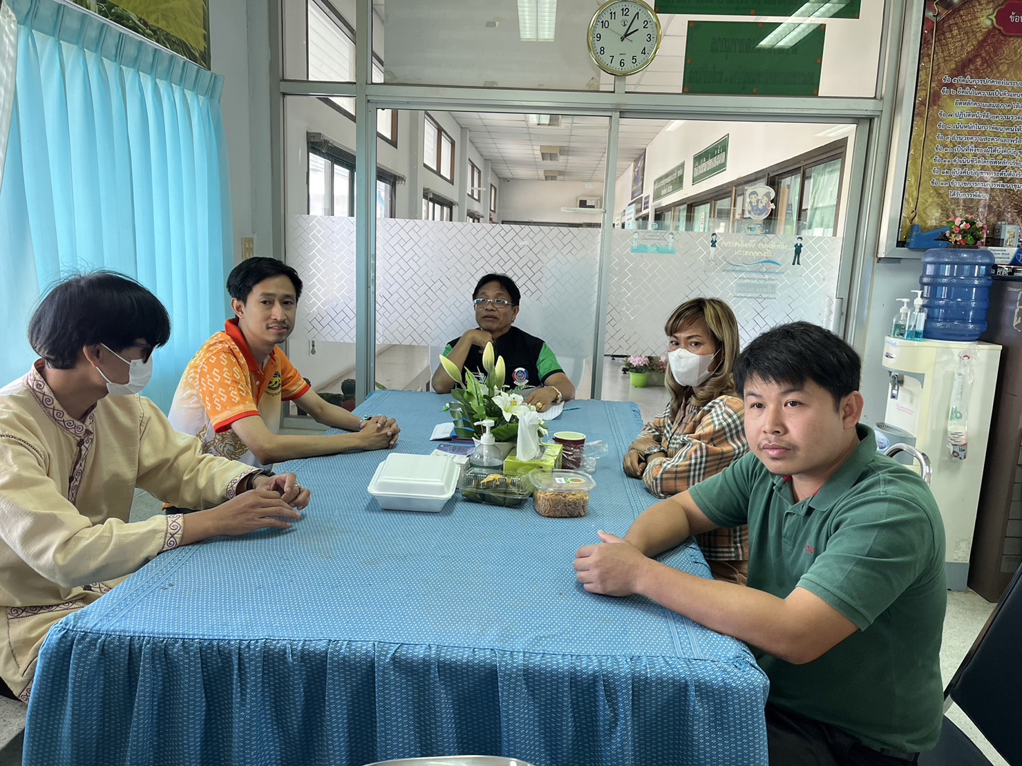 พช.ยโสธร ยกทีมร่วมรับฟังการประชุมชี้แจงแนวทางการดำเนินงานภารกิจสำคัญที่อธิบดีกรมการพัฒนาชุมชนเน้นย้ำ ไตรมาส 1 เรื่อง ศูนย์อำนวยการขจัดความยากจนและพัฒนาคนทุกช่วงวัยอย่างยั่งยืนตามหลักปรัชญาของเศรษฐกิจพอเพียง (ศจพ.) ผ่านระบบ Webex