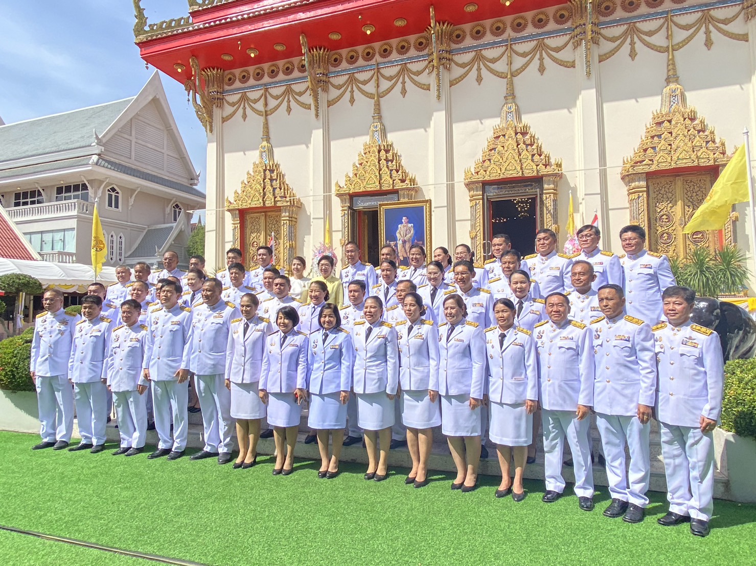 พช.ยโสธร ร่วมพิธีถวายผ้าพระกฐินพระราชทาน ประจำปีพุทธศักราช 2566