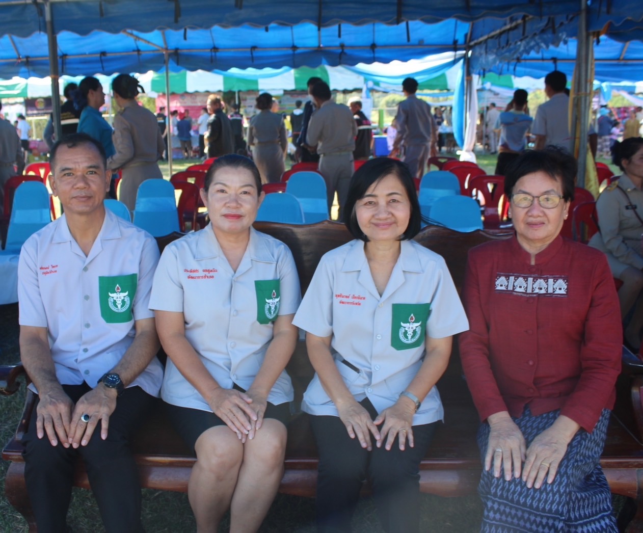 พช.ยโสธร ร่วมกิจกรรมหน่วยแพทย์อาสา สมเด็จพระศรีนครินทราบรมราชชนนี (พอ.สว.) ร่วมกับโครงการจังหวัดเคลื่อนที่ “เพิ่มรอยยิ้ม เติมความสุข ให้คนยโสธร”