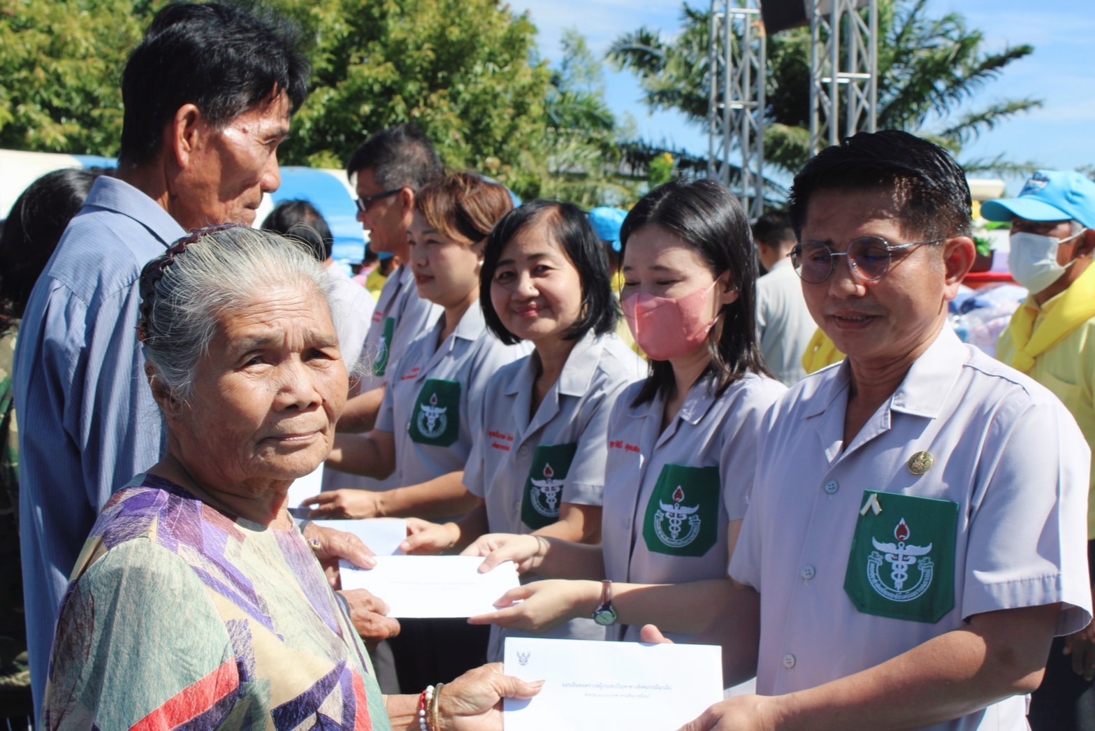 พช.ยโสธร ร่วมกิจกรรมหน่วยแพทย์อาสา สมเด็จพระศรีนครินทราบรมราชชนนี (พอ.สว.) ร่วมกับโครงการจังหวัดเคลื่อนที่ “เพิ่มรอยยิ้ม เติมความสุข ให้คนยโสธร”