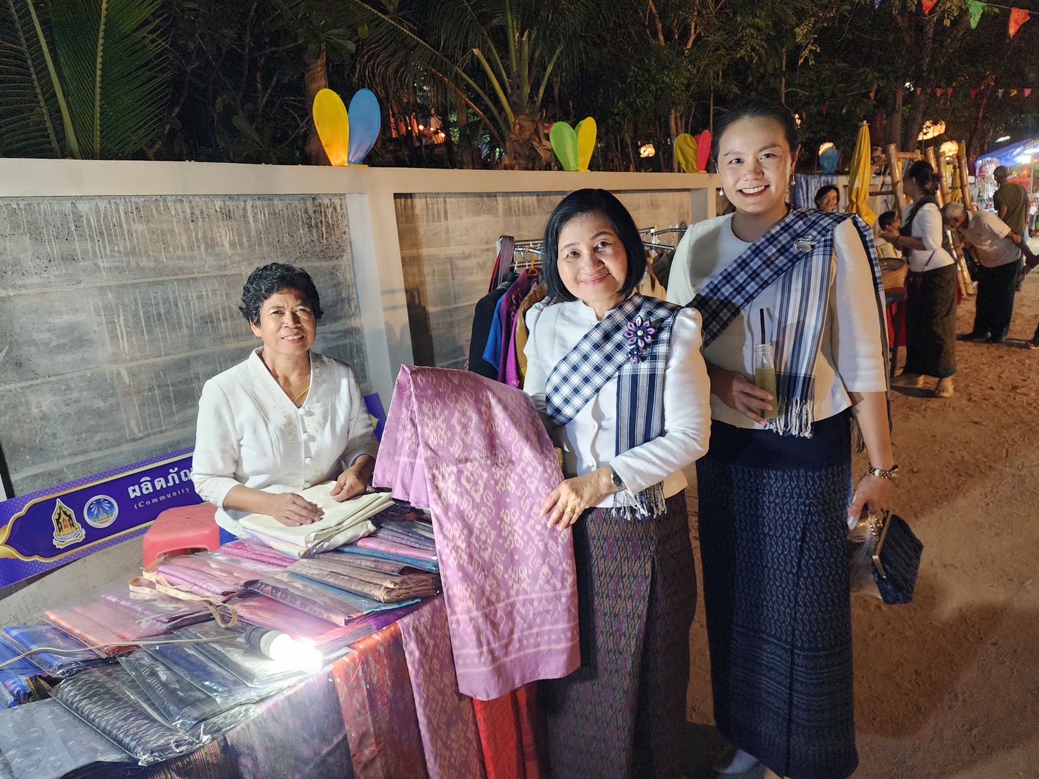 พช.ยโสธร ร่วมพิธีเปิดงานประเพณีออกพรรษาที่บึงแก แห่ไฟโมงเมง ระหว่างวันที่ 27-28 ตุลาคม 2566