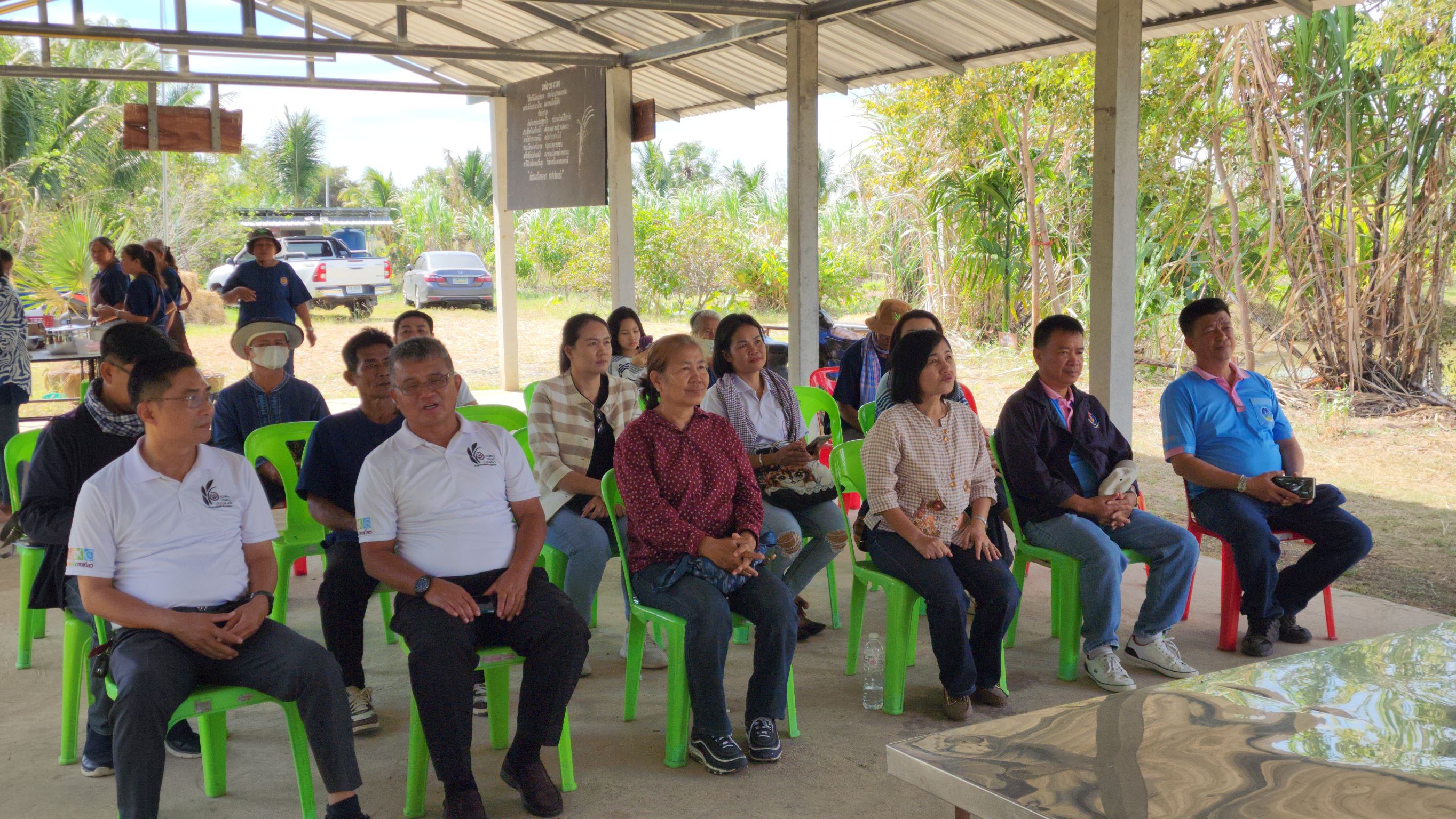 ช.ยโสธร ชู Solf power หมู่บ้าน OTOP นวัตวิถี บ้านสำโรง หมู่ 7 ตำบลคูเมือง อำเภอมหาชนะชัย จังหวัดยโสธร ตามโครงการพัฒนาเส้นทางท่องเที่ยว OTOP นวัตวิถี