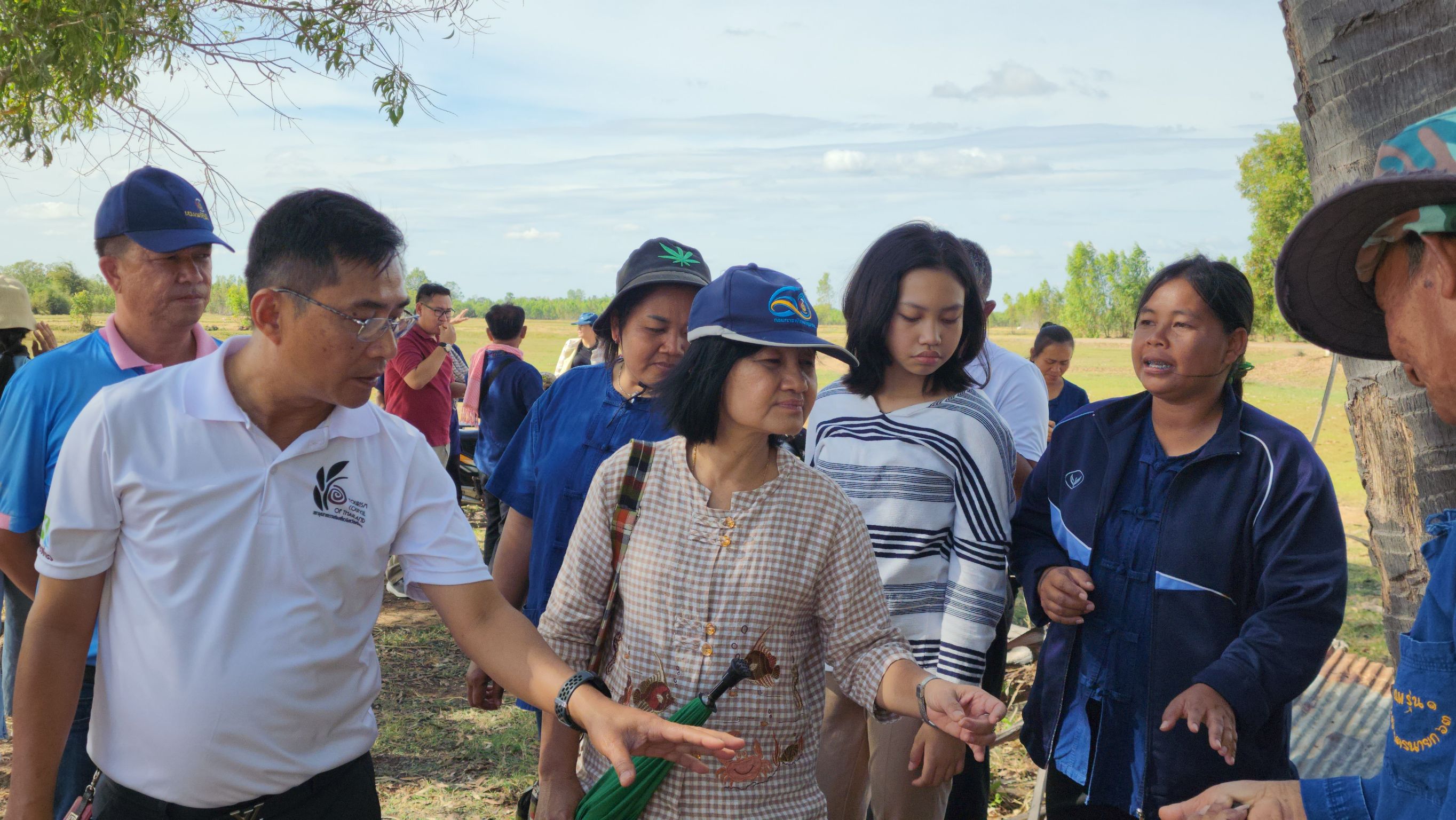 ช.ยโสธร ชู Solf power หมู่บ้าน OTOP นวัตวิถี บ้านสำโรง หมู่ 7 ตำบลคูเมือง อำเภอมหาชนะชัย จังหวัดยโสธร ตามโครงการพัฒนาเส้นทางท่องเที่ยว OTOP นวัตวิถี