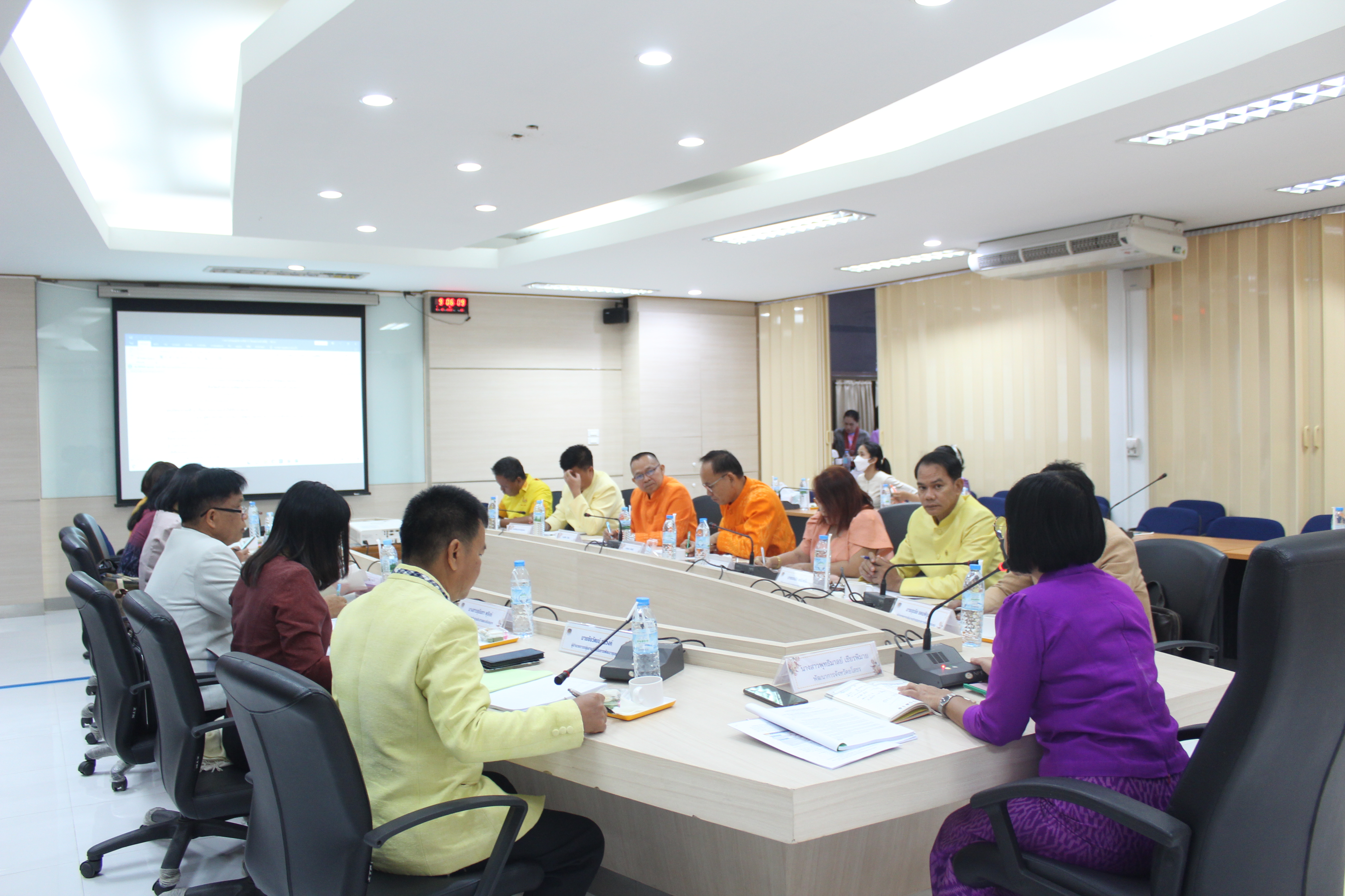 💕พช.ยโสธร ประชุมผู้บริหารและเจ้าหน้าที่พัฒนาชุมชนสังกัดสำนักงานพัฒนาชุมชนจัง หวัดยโสธร ครั้งที่ 12/ 2566