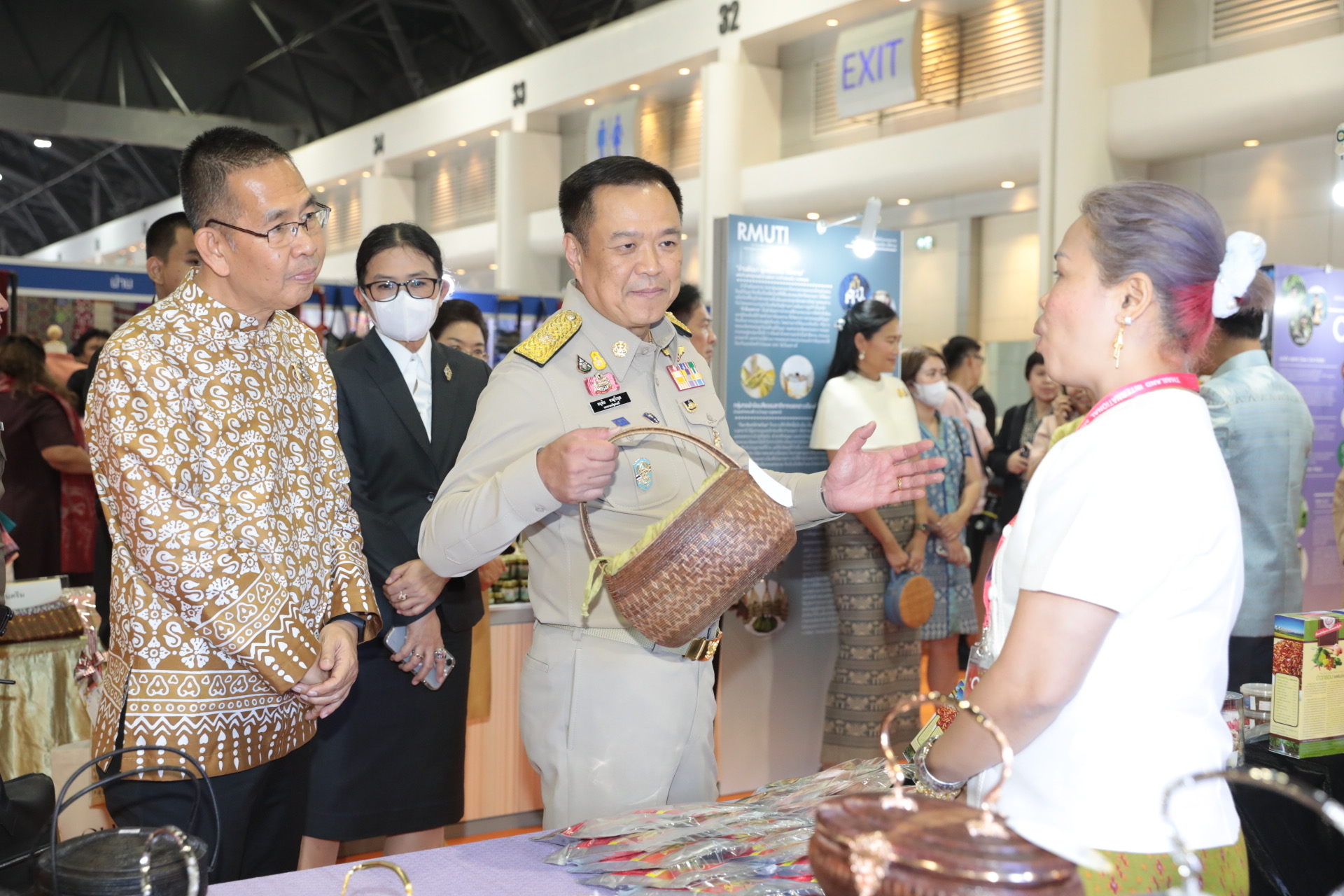 พช.ยโสธร ร่วมพิธีเปิดงาน OTOP City 2023 ณ ศูนย์แสดงสินค้าและการประชุมอิมแพ็ค เมืองทองธานี อำเภอปากเกร็ด จังหวัดนนทบุรี