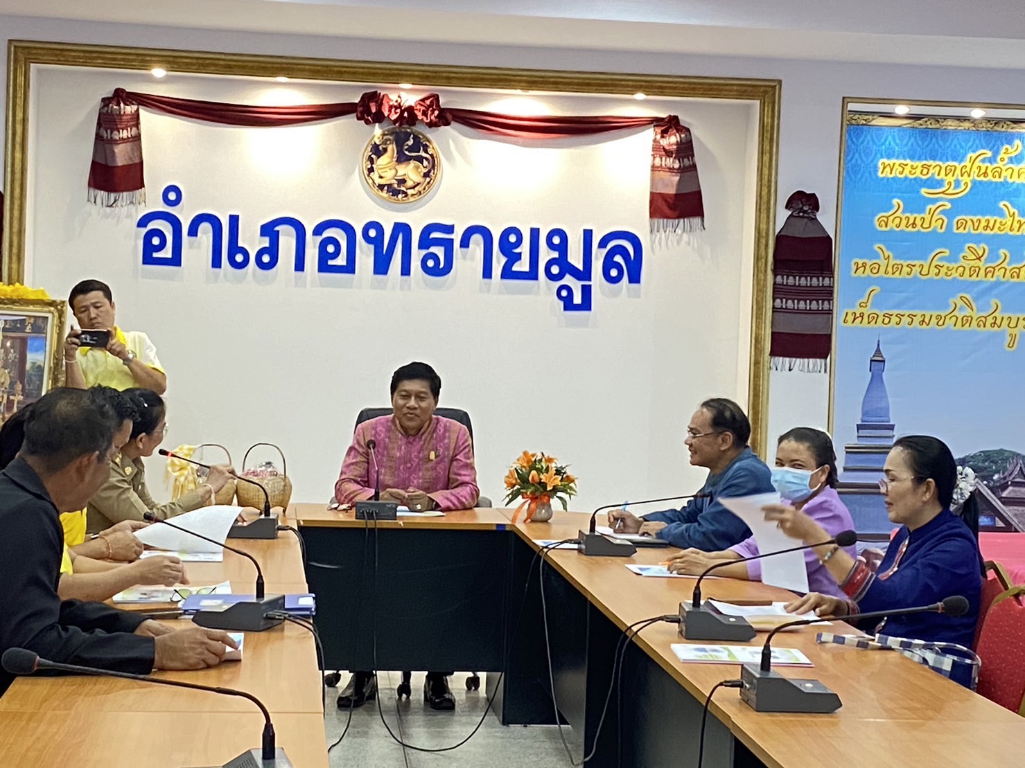 ผู้ตรวจกรมการพัฒนาชุมชนลงพื้นที่ติดตามผลการดำเนินงานโครงการหมู่บ้านเศรษฐกิจพอเพียงกิจกรรมการพัฒนาศูนย์เรียนรู้ทฤษฎีใหม่รูปแบบ”โคก หนอง นา” ในพื้นที่อำเภอกุดชุมและอำเภอทรายมูล จังหวัดยโสธร